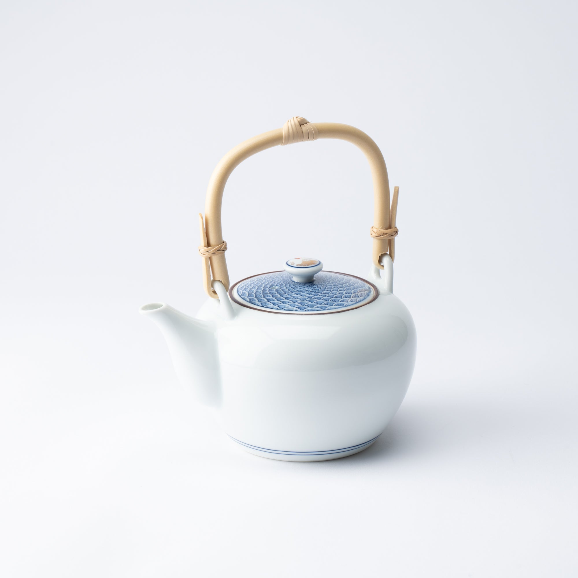 Midou Kiln Seigaiha Blue Wave Hasami Japanese Teapot 700ml (23.7oz) - MUSUBI KILN - Quality Japanese Tableware and Gift