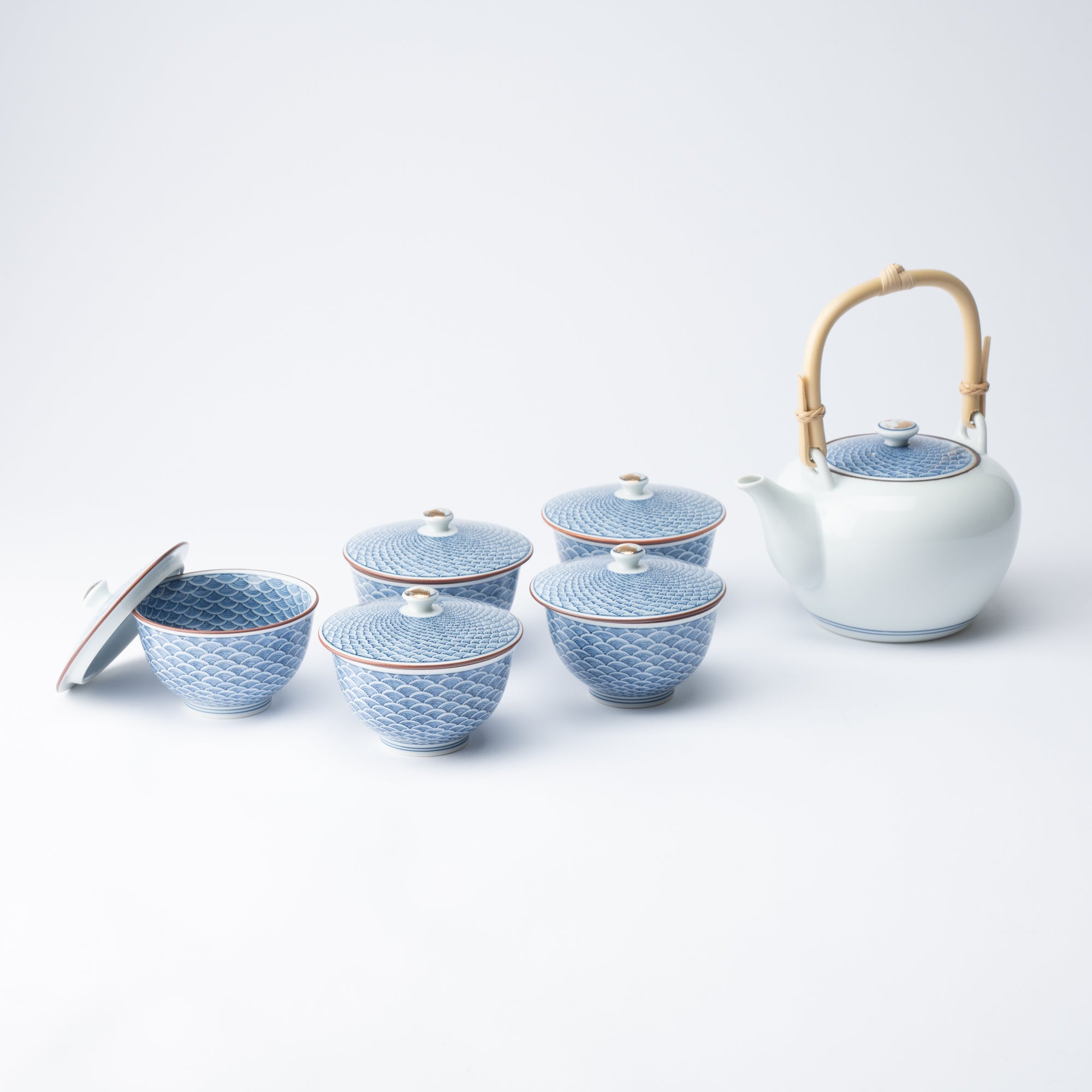 Midou Kiln Seigaiha Blue Wave Hasami Japanese Teapot Set 23.7 oz (700 ml) - MUSUBI KILN - Quality Japanese Tableware and Gift