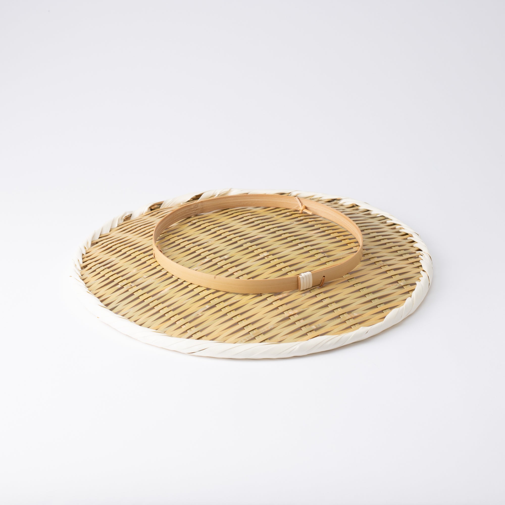 Miyabitake Round Japanese Bamboo Strainer with feet - MUSUBI KILN - Quality Japanese Tableware and Gift