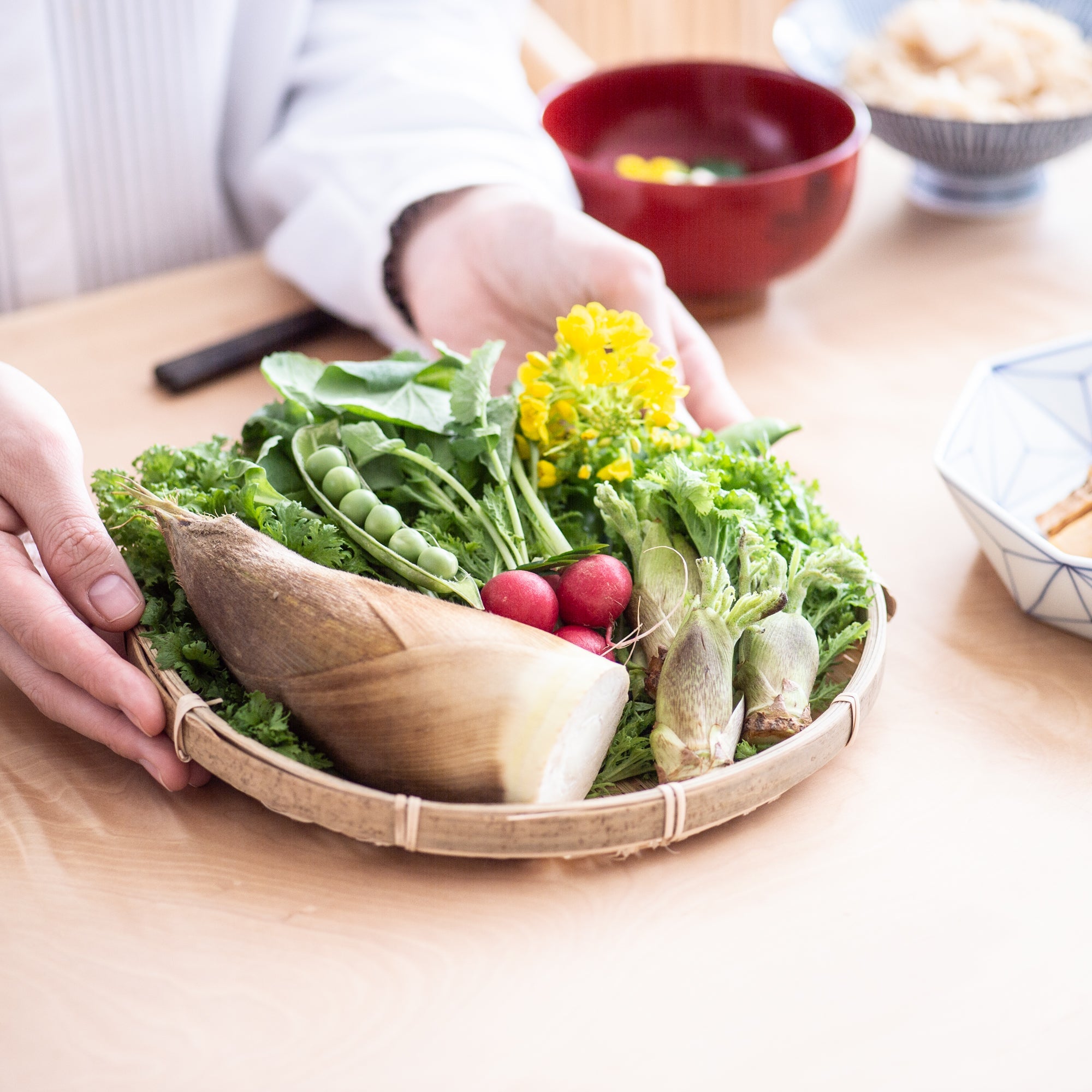 Miyabitake Round Japanese Bamboo Strainer with feet - MUSUBI KILN - Quality Japanese Tableware and Gift