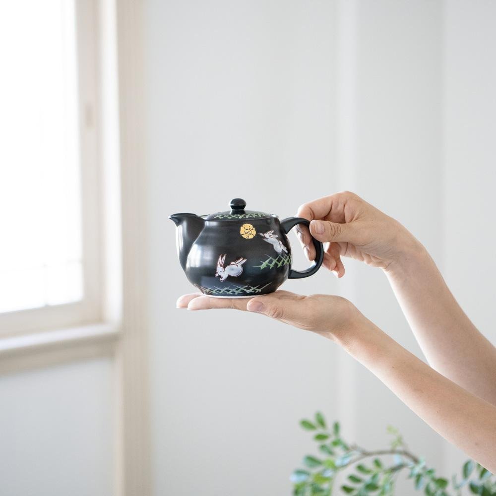 Moon Rabbit Kutani Japanese Teapot 12.2oz(360ml) - MUSUBI KILN - Quality Japanese Tableware and Gift