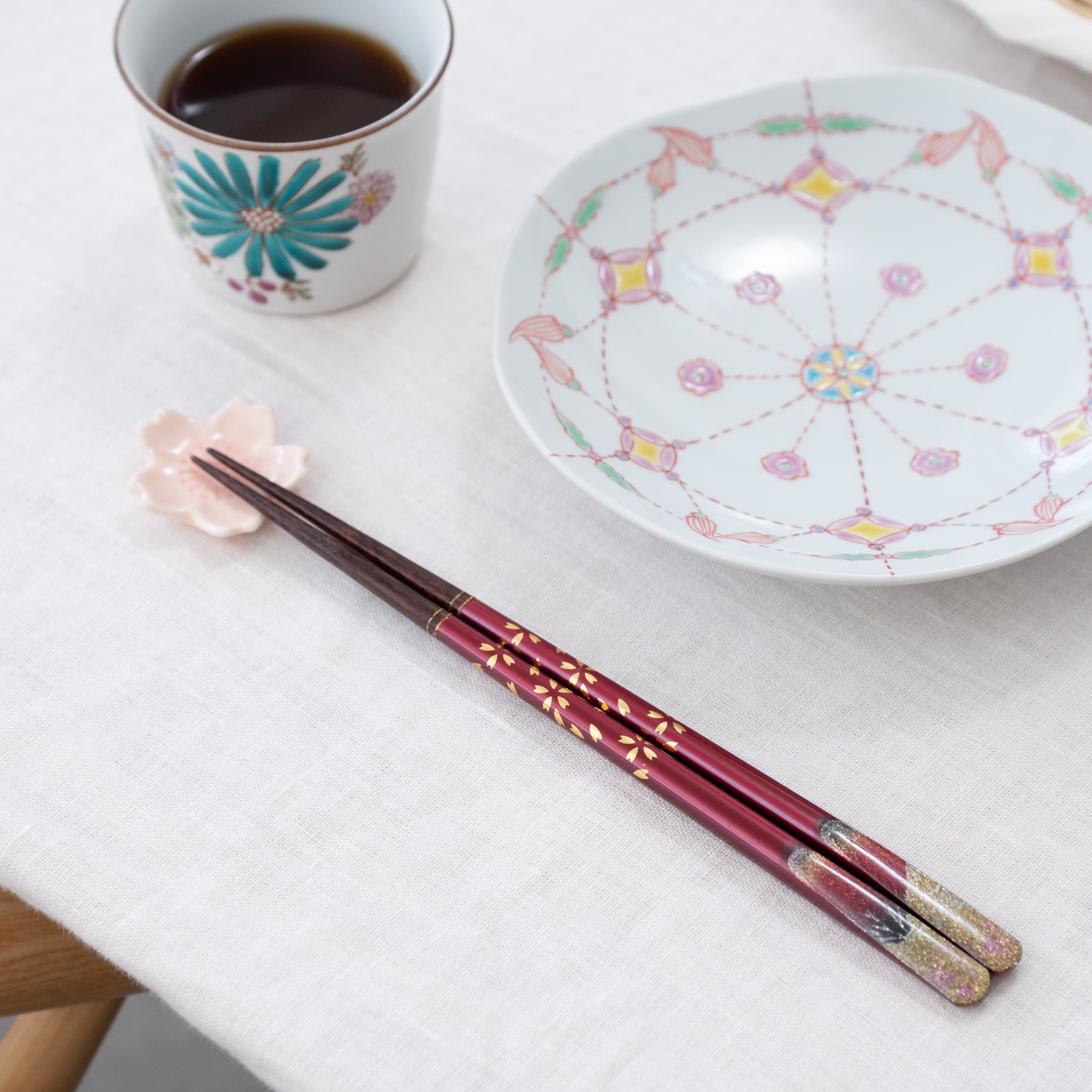 Mt.Fuji and Sakura Yamanaka Lacquerware Set of Two Pairs of Chopsticks 23 cm (9 in) - MUSUBI KILN - Quality Japanese Tableware and Gift