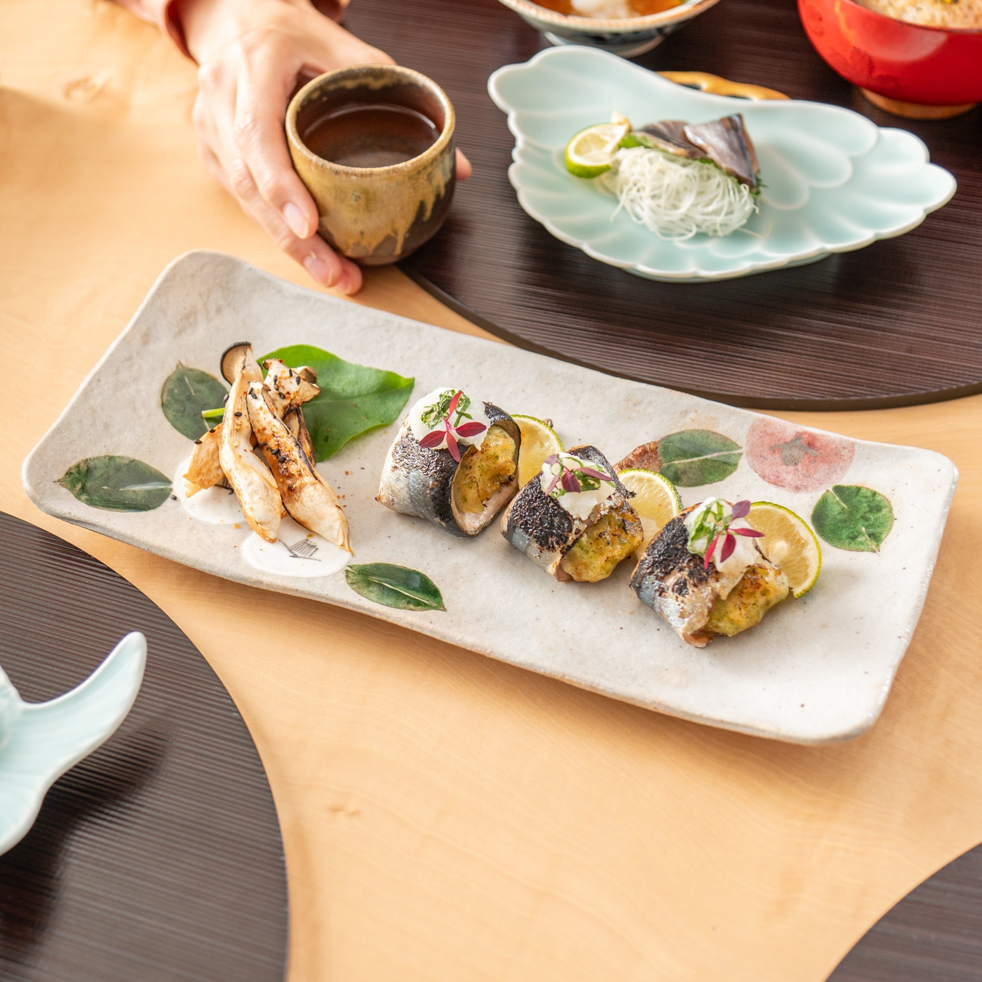 Musashi Kiln Camellia Mino Ware Long Plate - MUSUBI KILN - Quality Japanese Tableware and Gift