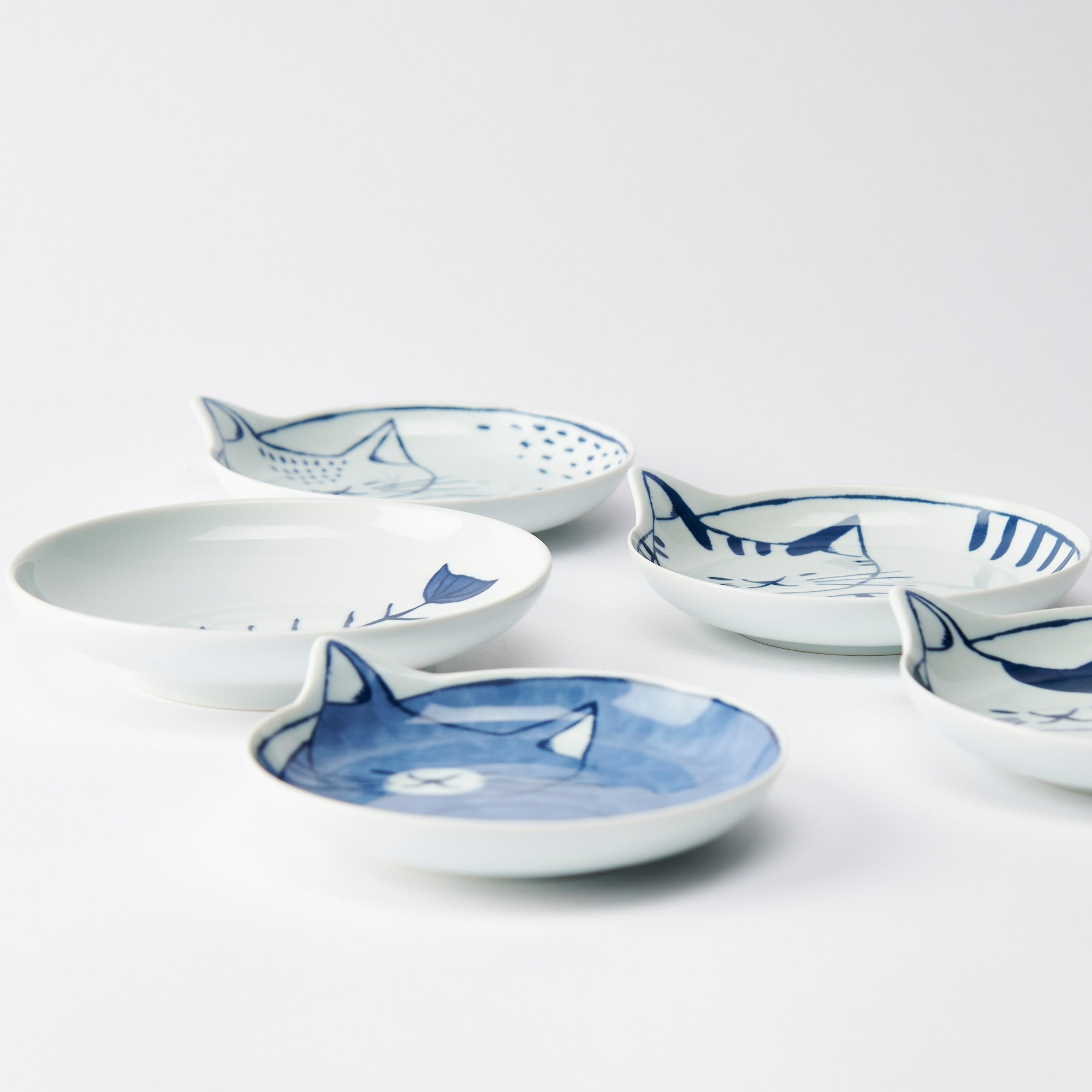 Neco Hasami Cat Plate Set - MUSUBI KILN - Quality Japanese Tableware and Gift