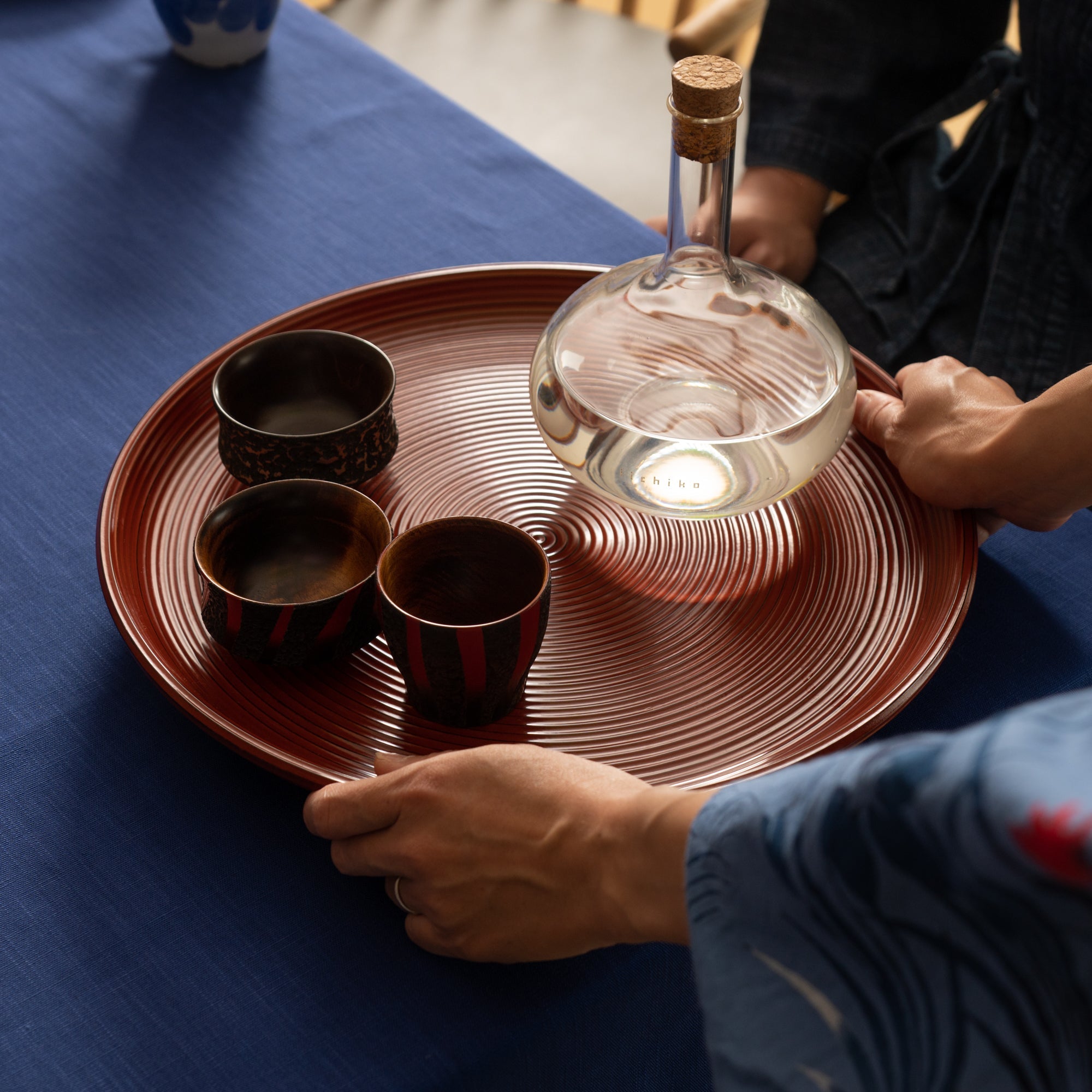 Negoro Stripe Round Shaped High Stand Yamanaka Lacquerware Tray - MUSUBI KILN - Quality Japanese Tableware and Gift