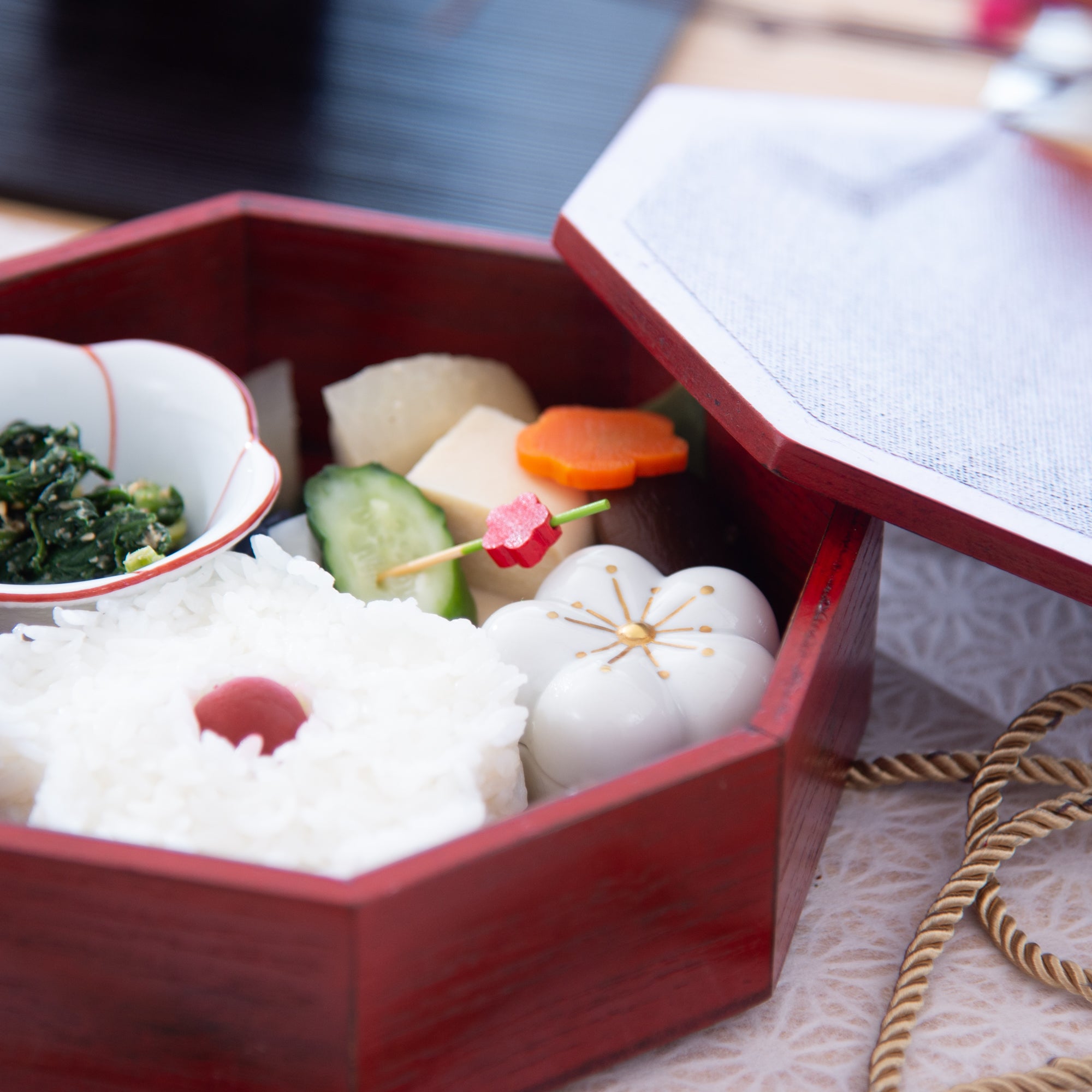 Negoro Yamanaka Lacquerware Two Tiers Jubako Bento Box | MUSUBI KILN ...