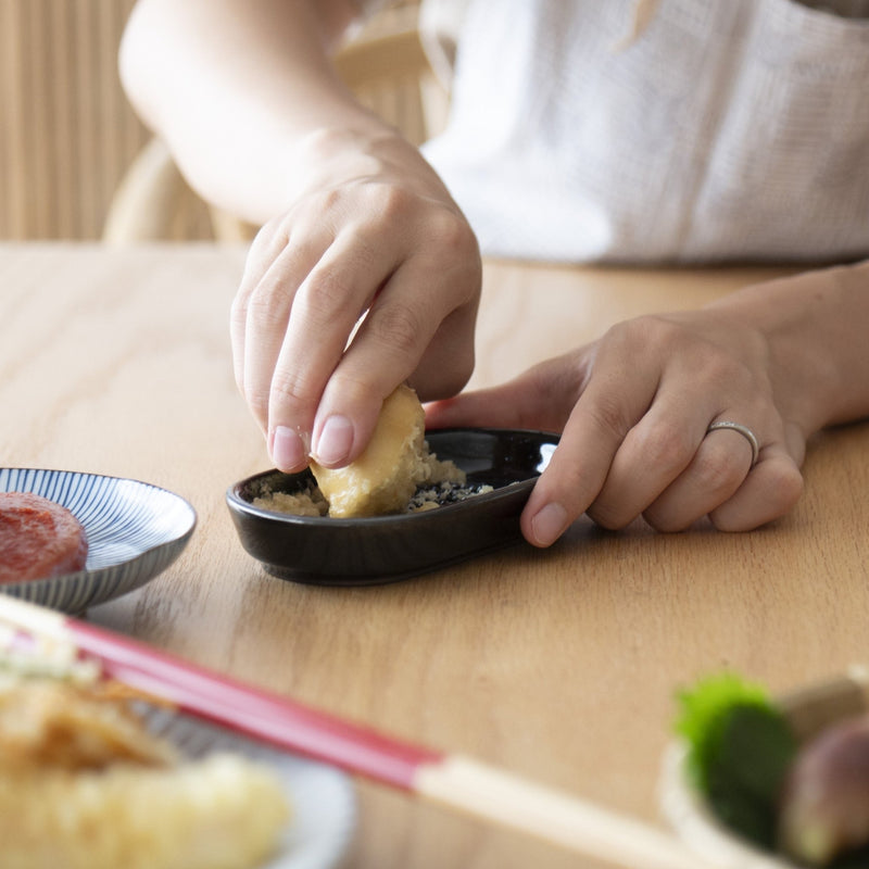 Nichijou - Sahanki Black Banko Grater Plate - MUSUBI KILN - Quality Japanese Tableware and Gift