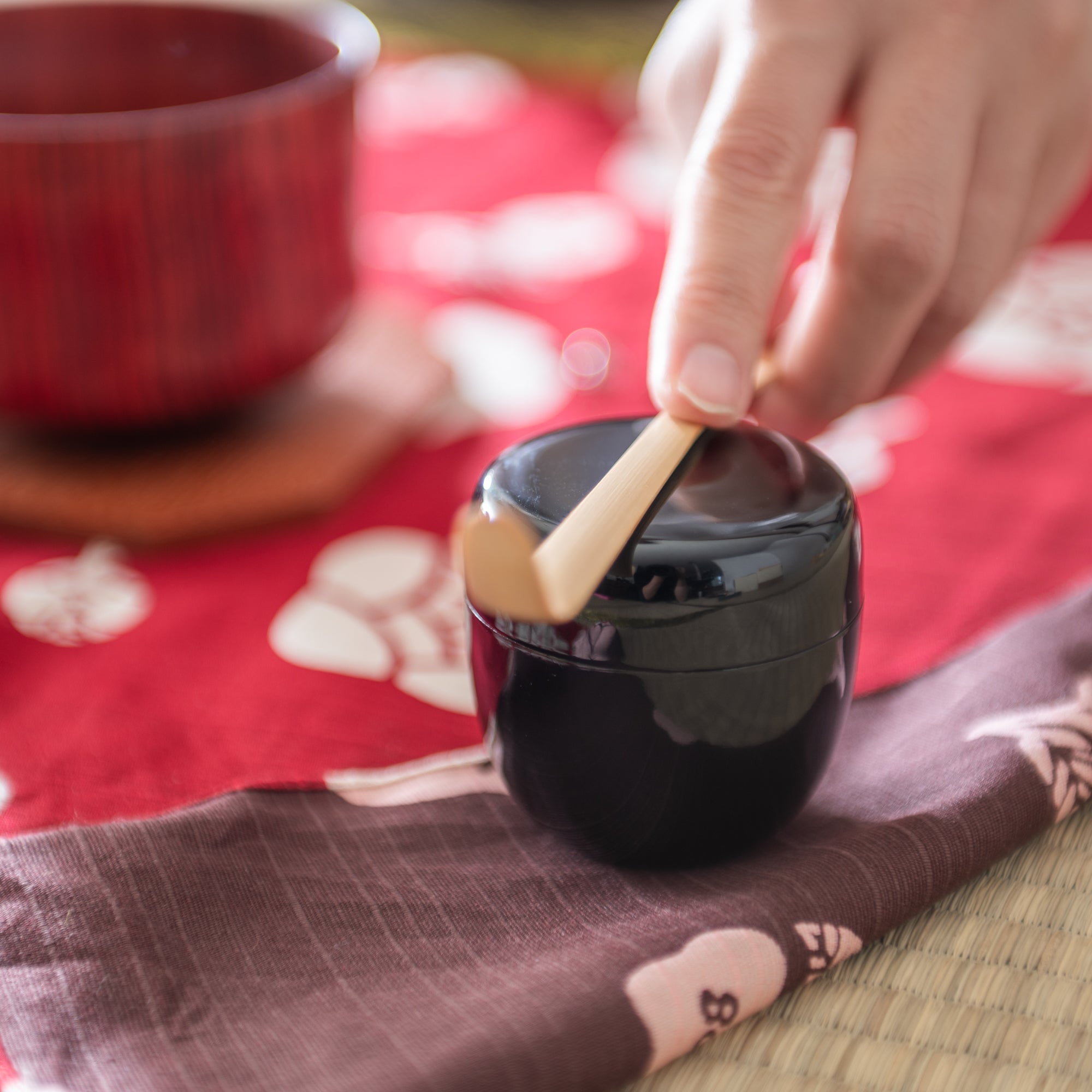 Nishimoto Ippuku Yamanaka Lacquerware Matcha Tea Set with Rose Furoshiki - MUSUBI KILN - Quality Japanese Tableware and Gift