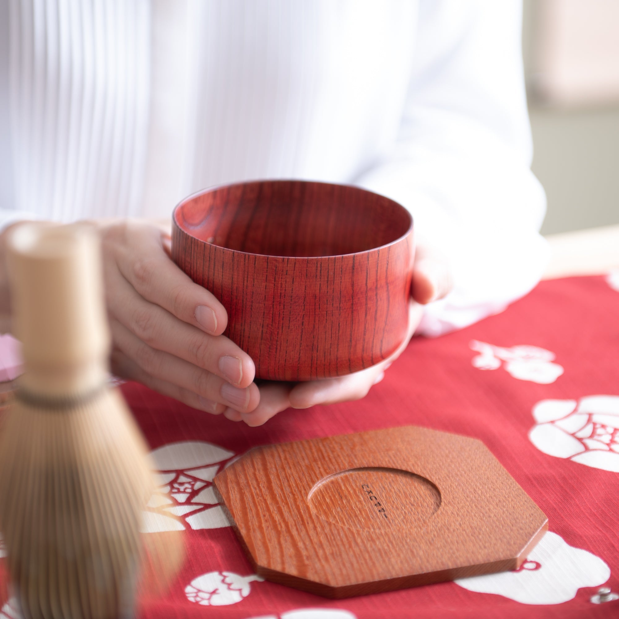 Nishimoto Ippuku Yamanaka Lacquerware Matcha Tea Set with Rose Furoshiki - MUSUBI KILN - Quality Japanese Tableware and Gift