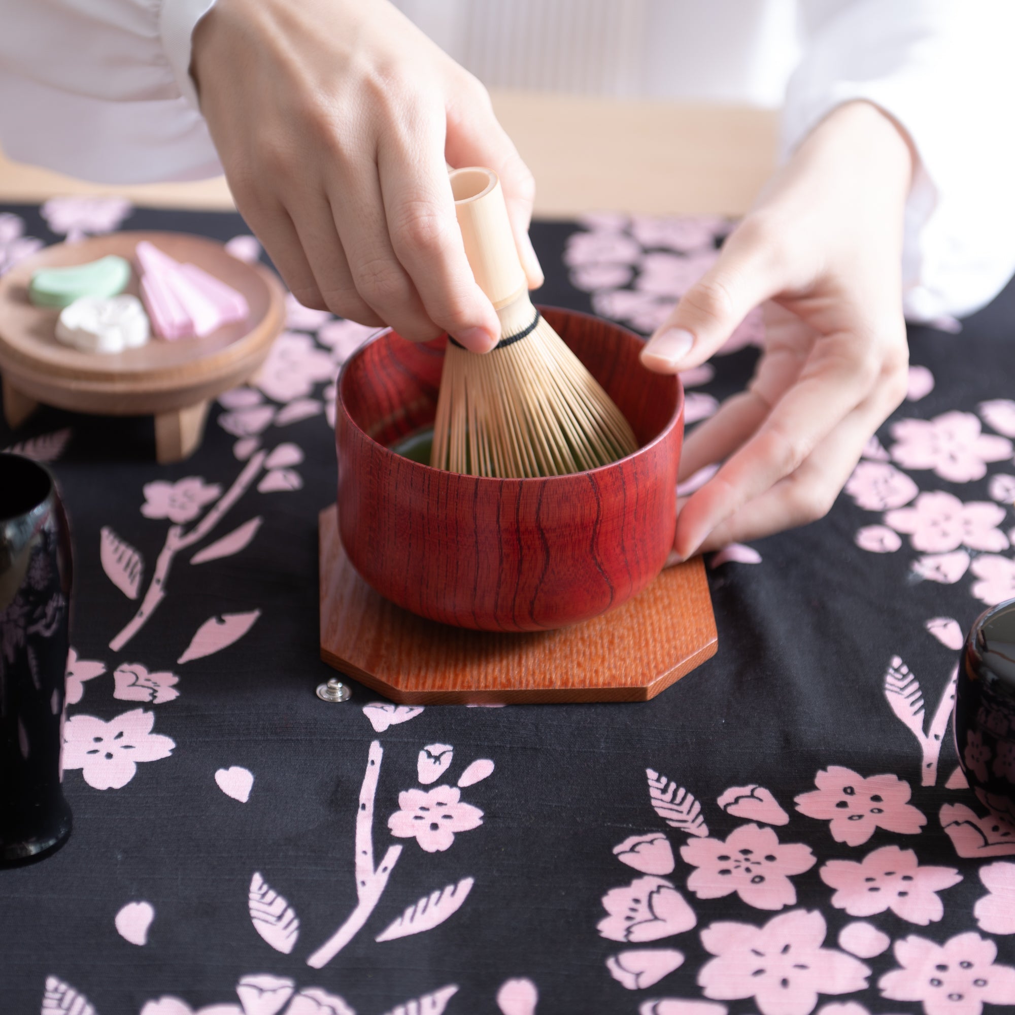 Nishimoto Ippuku Yamanaka Lacquerware Matcha Tea Set with Sakura Furoshiki - MUSUBI KILN - Quality Japanese Tableware and Gift