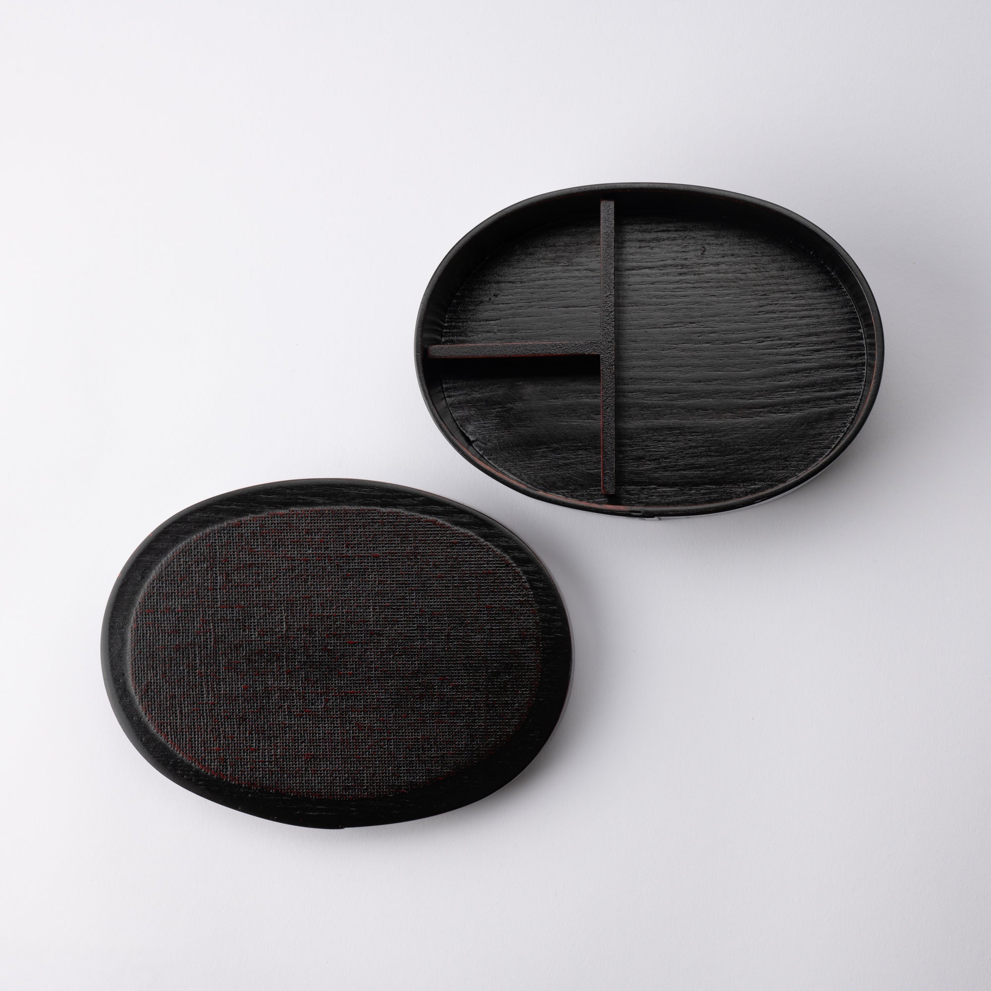 Nunome Yamanaka Lacquerware Oval Bento Box - MUSUBI KILN - Quality Japanese Tableware and Gift