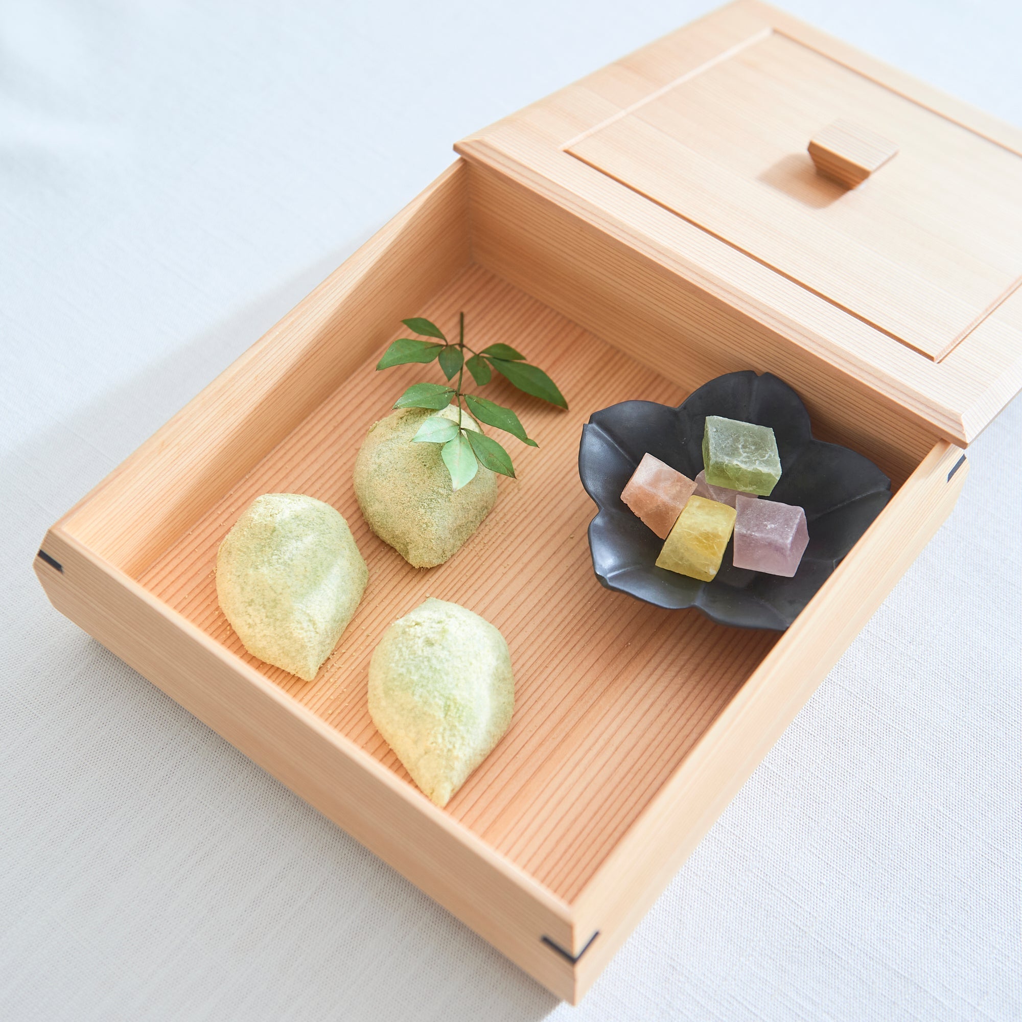 Odate Kougeisha Magewappa Candy Box - MUSUBI KILN - Quality Japanese Tableware and Gift