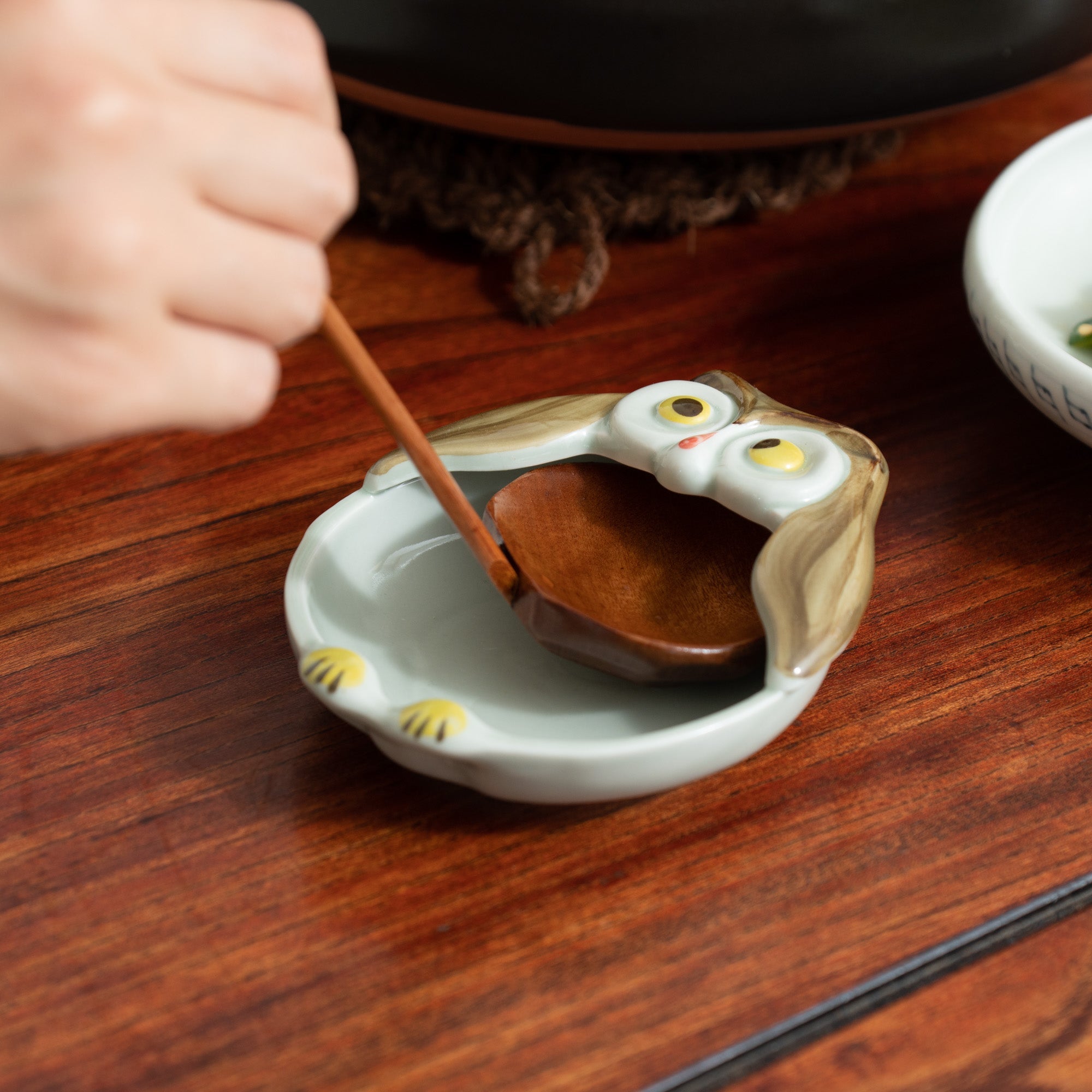 Owl Arita Ware Ladle Rest - MUSUBI KILN - Quality Japanese Tableware and Gift