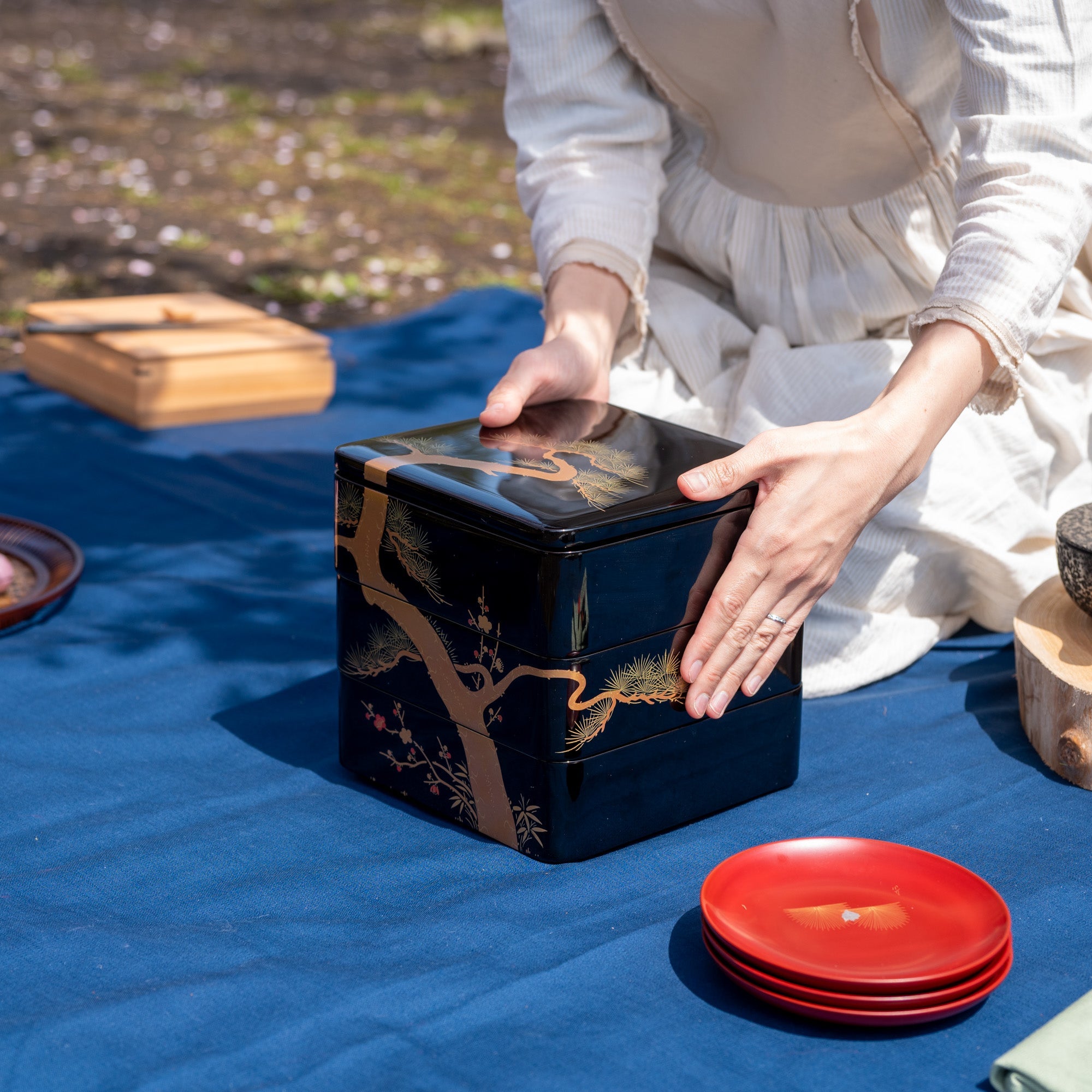 Pine Bamboo and Plum Echizen Lacquerware Three Tiers Jubako Bento Box - MUSUBI KILN - Quality Japanese Tableware and Gift