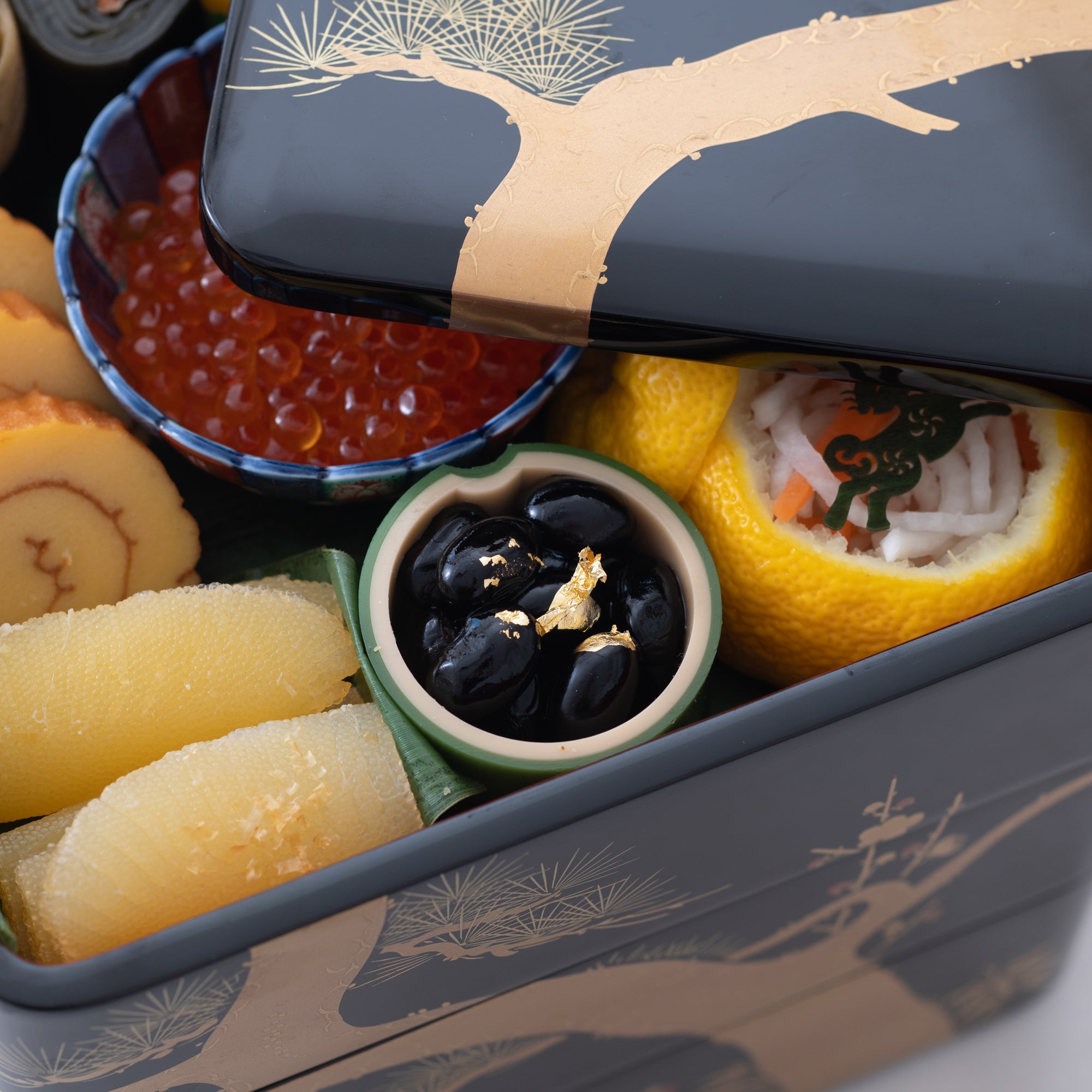 Pine Bamboo and Plum Echizen Lacquerware Three Tiers Jubako Bento Box - MUSUBI KILN - Quality Japanese Tableware and Gift