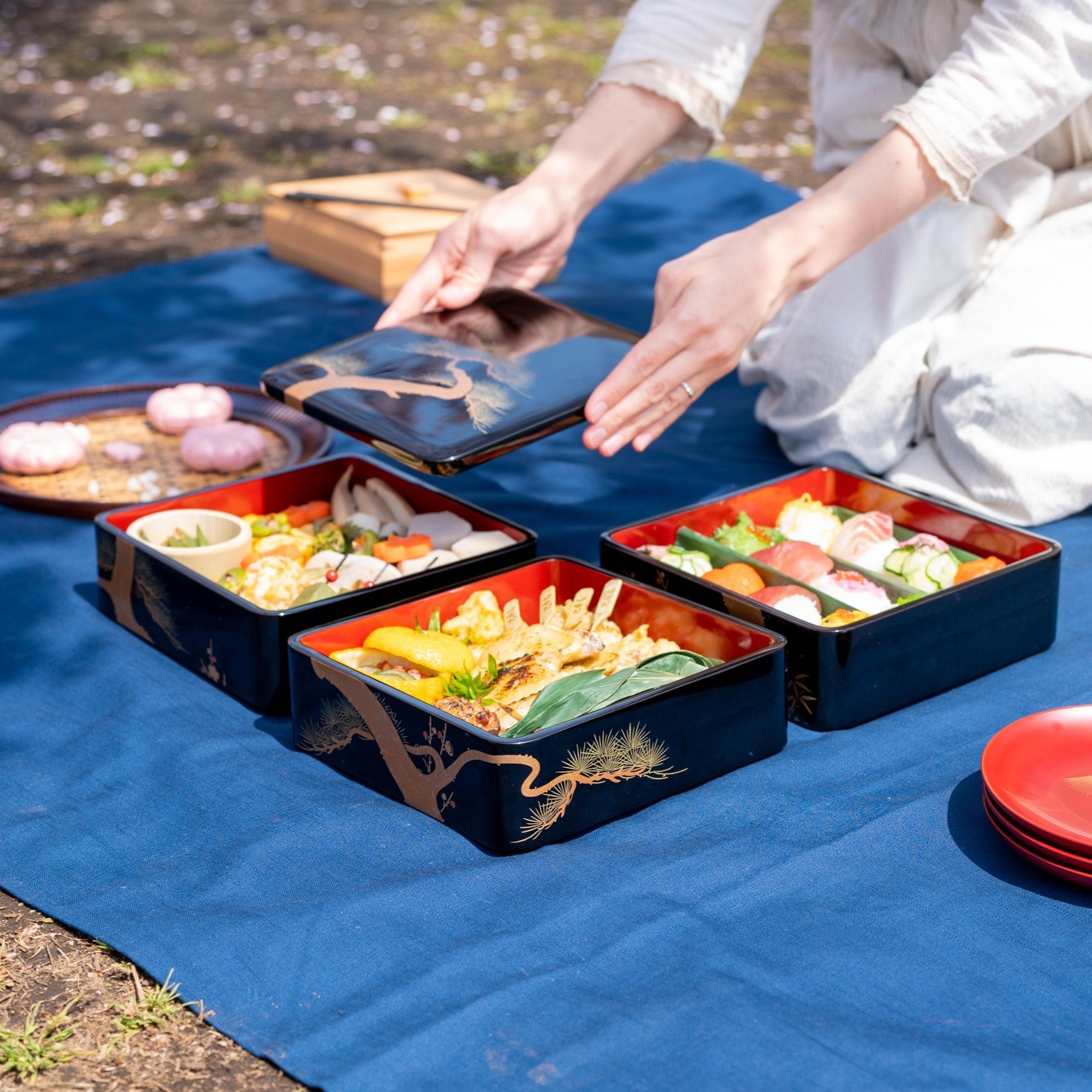 Pine Bamboo and Plum Echizen Lacquerware Three Tiers Jubako Bento Box - MUSUBI KILN - Quality Japanese Tableware and Gift