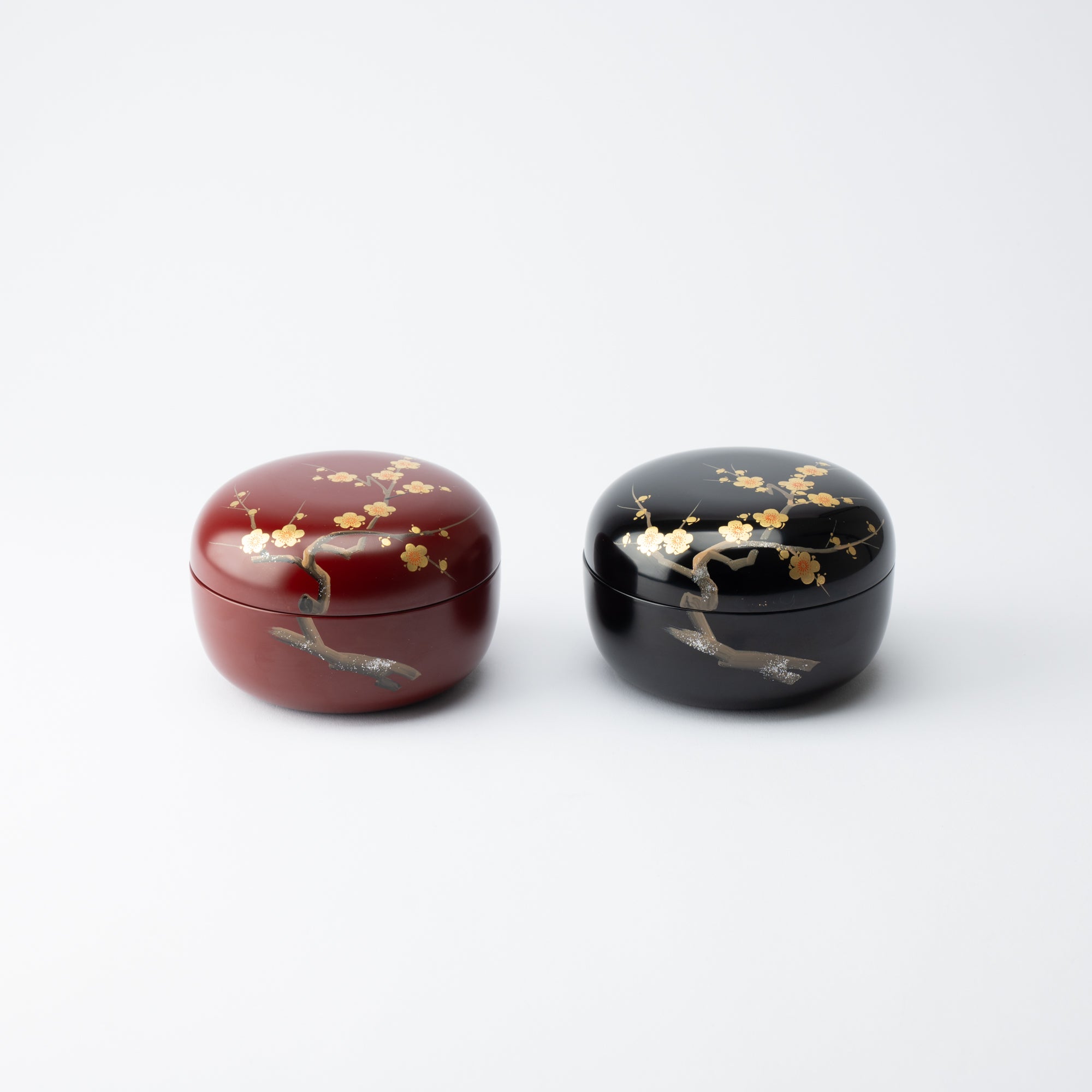 Plum Branch Maki - e Yamanaka Lacquerware Candy Box Small - MUSUBI KILN - Quality Japanese Tableware and Gift