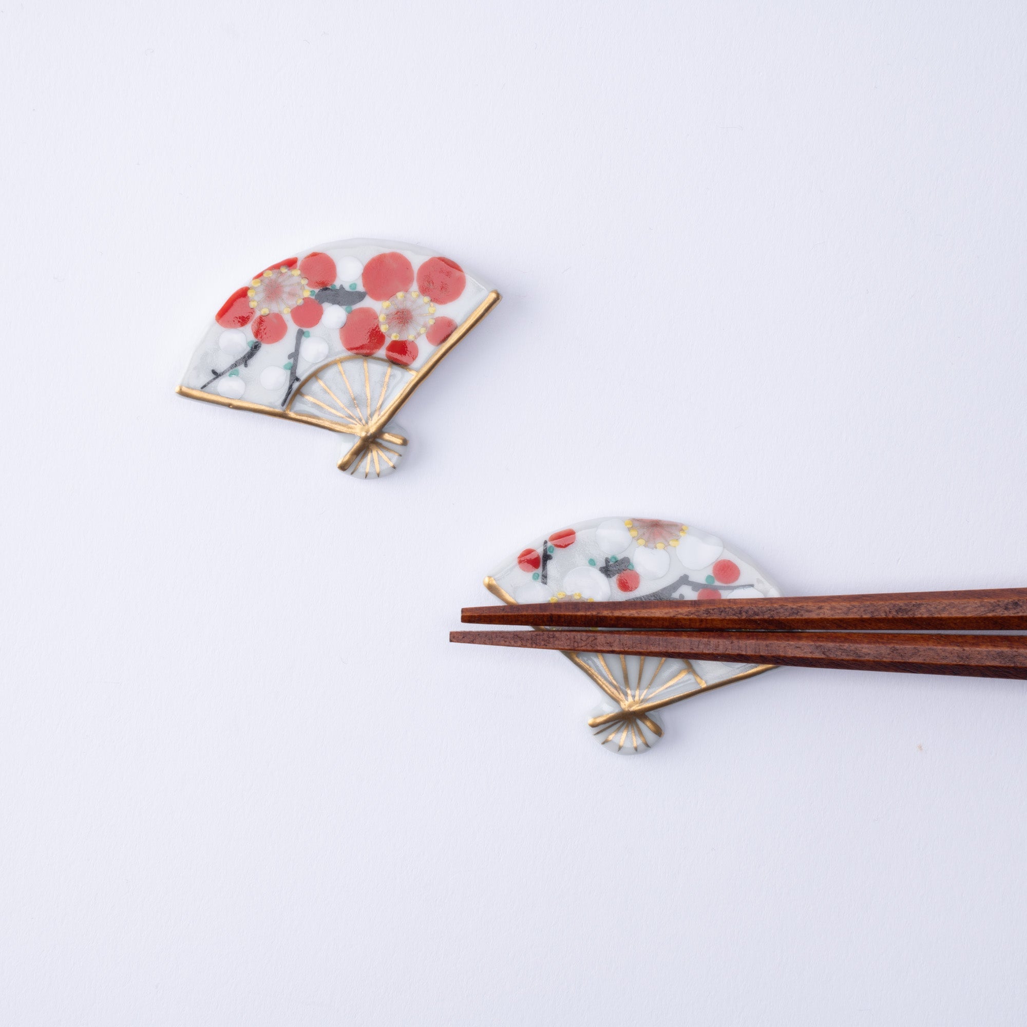 Red and White Plum Blossom Fan Kyo Ware Chopstick Rest Set - MUSUBI KILN - Quality Japanese Tableware and Gift