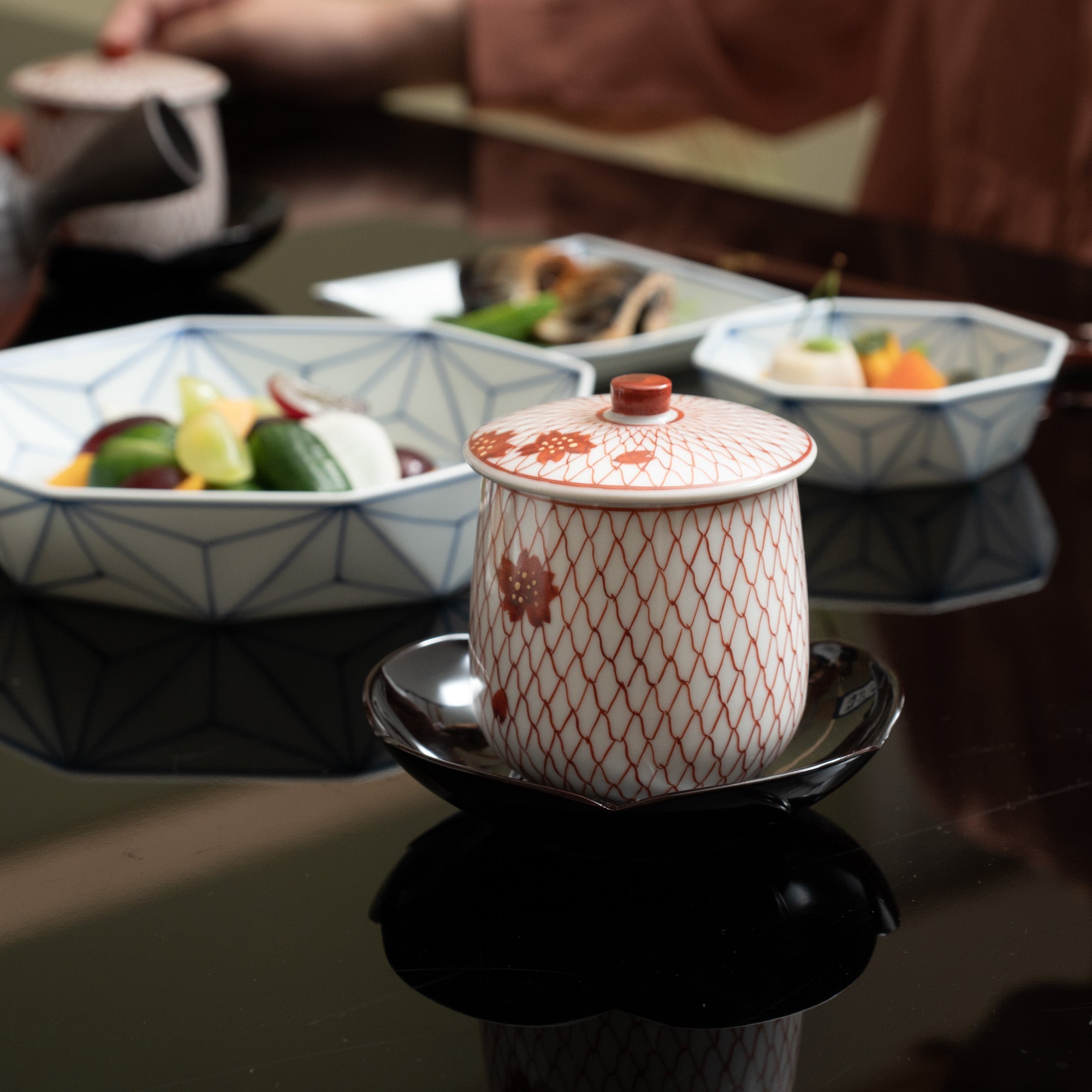 Red Mesh with Sakura Kutani Yunomi Japanese Teacup Pair - MUSUBI KILN - Quality Japanese Tableware and Gift