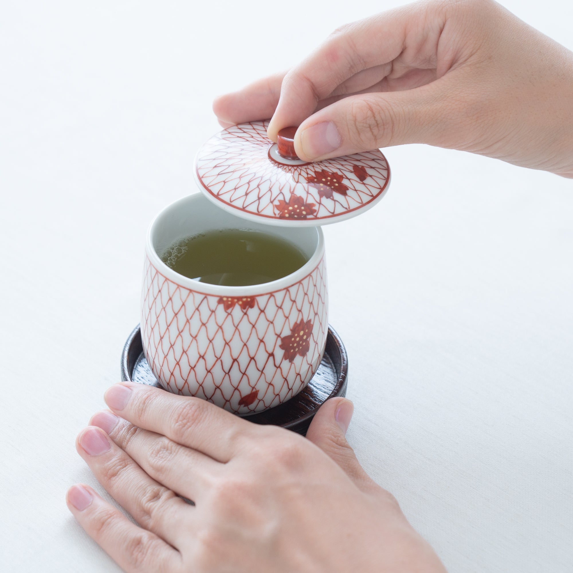 Red Mesh with Sakura Kutani Yunomi Japanese Teacup Pair - MUSUBI KILN - Quality Japanese Tableware and Gift