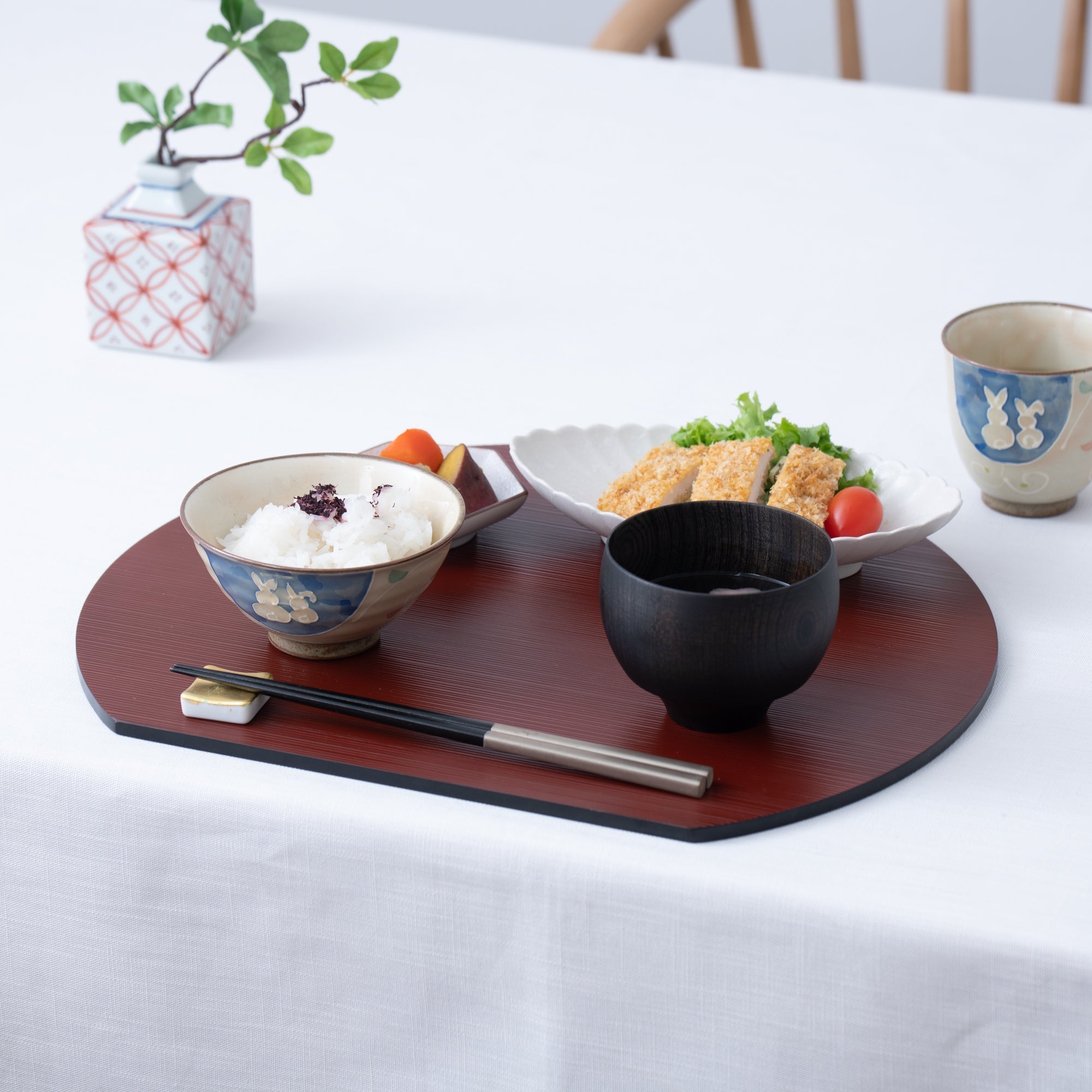 Reversible Half Moon Hegi - me Yamanaka Lacquerware Placemat - MUSUBI KILN - Quality Japanese Tableware and Gift