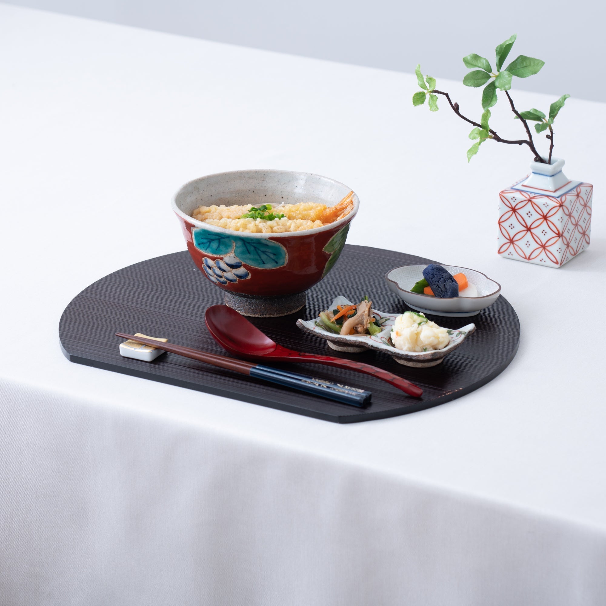 Reversible Half Moon Hegi - me Yamanaka Lacquerware Placemat - MUSUBI KILN - Quality Japanese Tableware and Gift