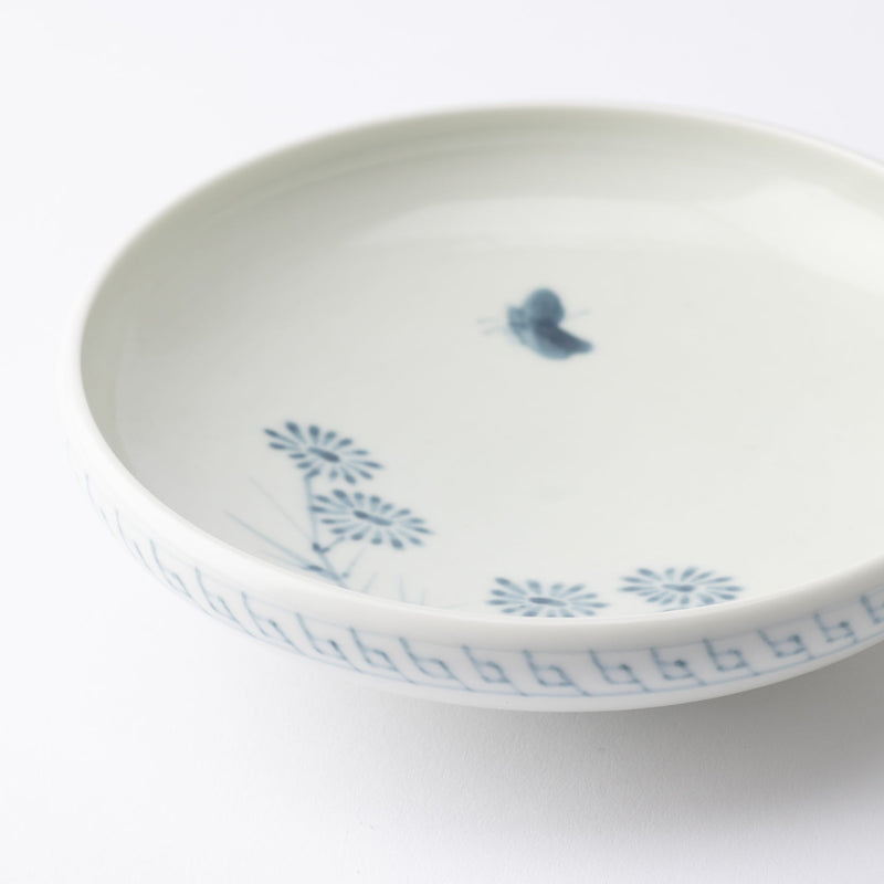 Ri Sanpei Chrysanthemum And Butterfly Arita Bowl - MUSUBI KILN - Quality Japanese Tableware and Gift