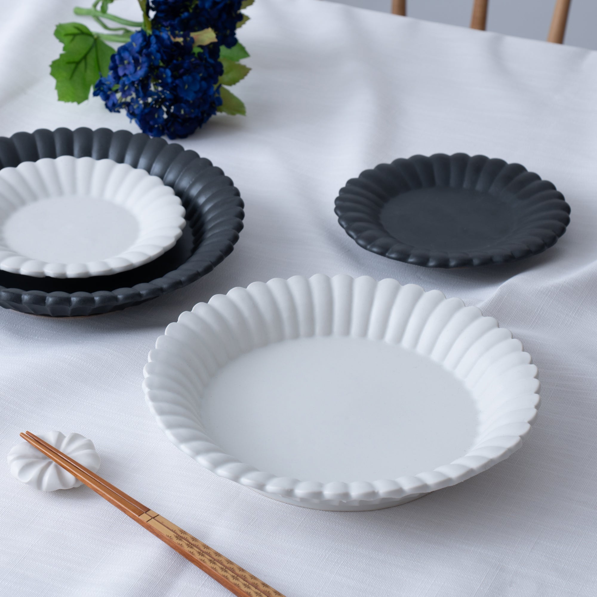 RINKA Usuki Dessert Plate L - MUSUBI KILN - Quality Japanese Tableware and Gift