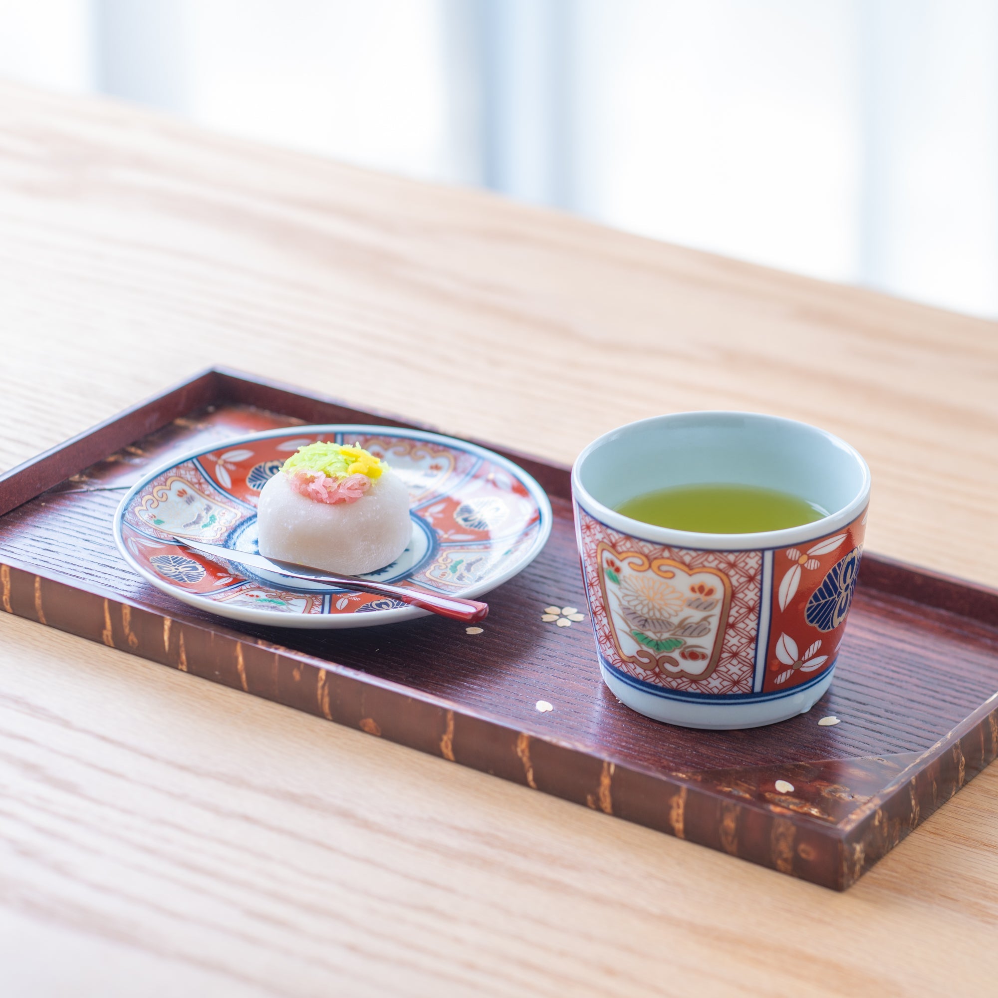 Rinkuro Kiln Old Imari Chrysanthemum Hasami Soba Choko Cup and Saucer - MUSUBI KILN - Quality Japanese Tableware and Gift