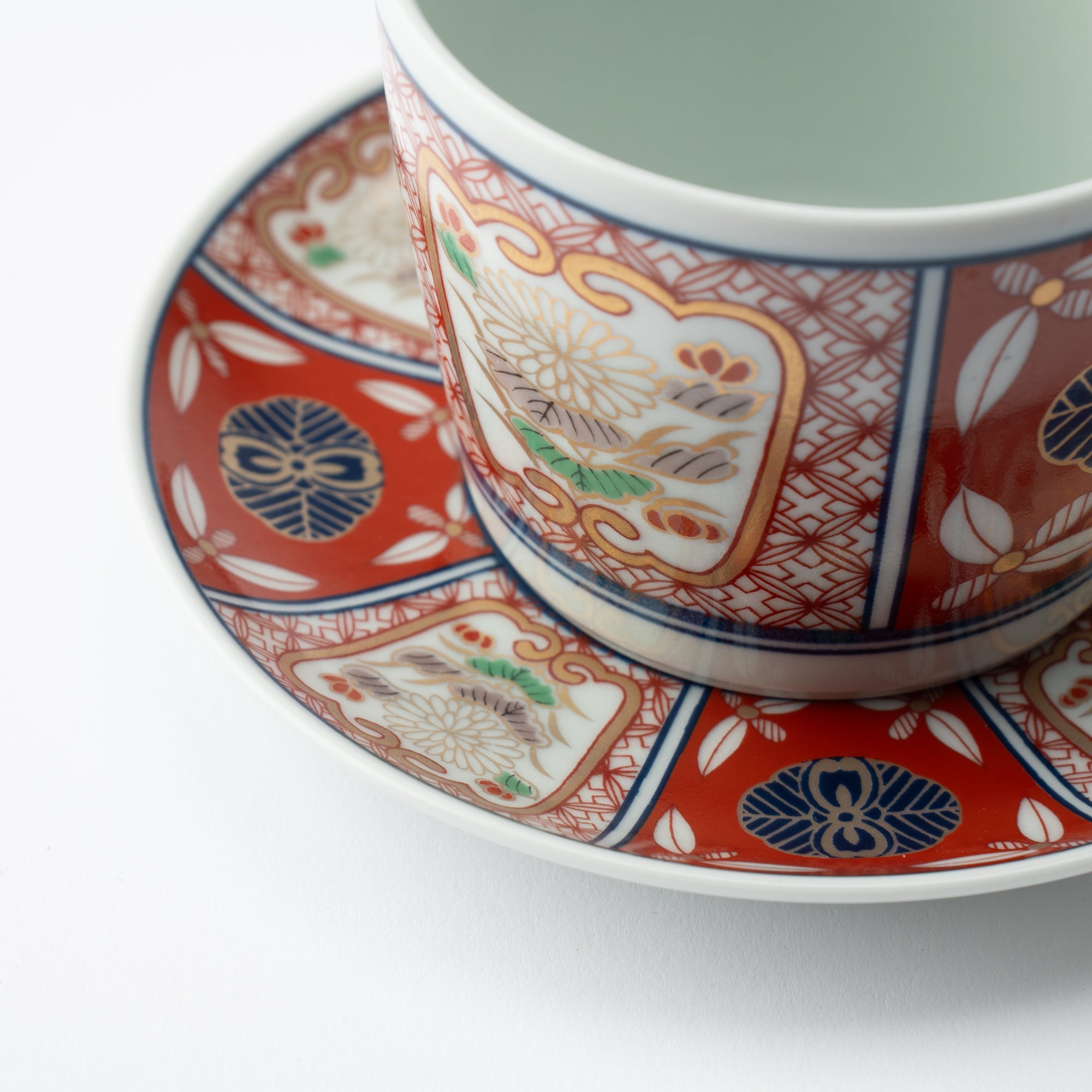 Rinkuro Kiln Old Imari Chrysanthemum Hasami Soba Choko Cup and Saucer - MUSUBI KILN - Quality Japanese Tableware and Gift