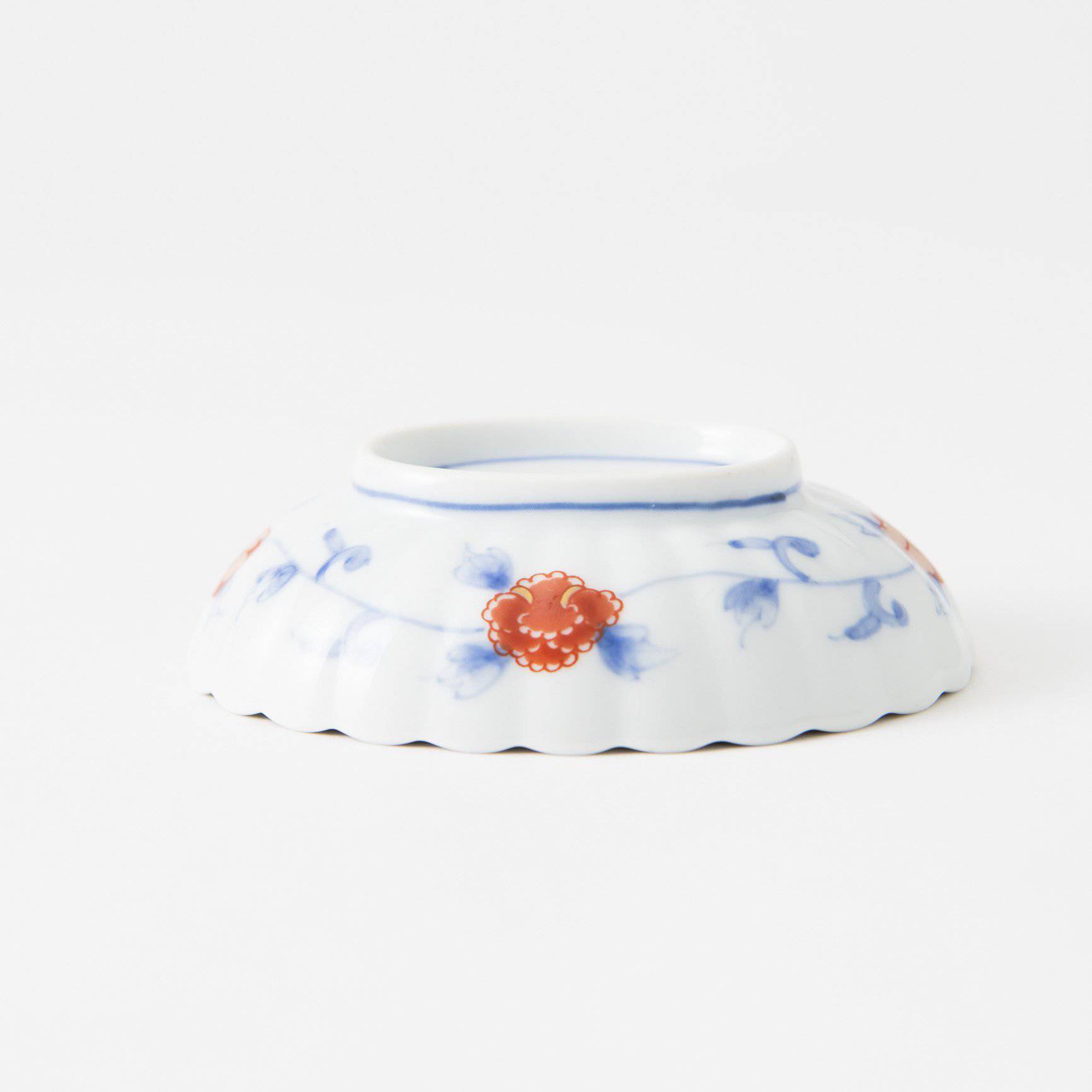 Rinkuro Kiln Old Imari Flower Hasami Kobachi Bowl A - MUSUBI KILN - Quality Japanese Tableware and Gift