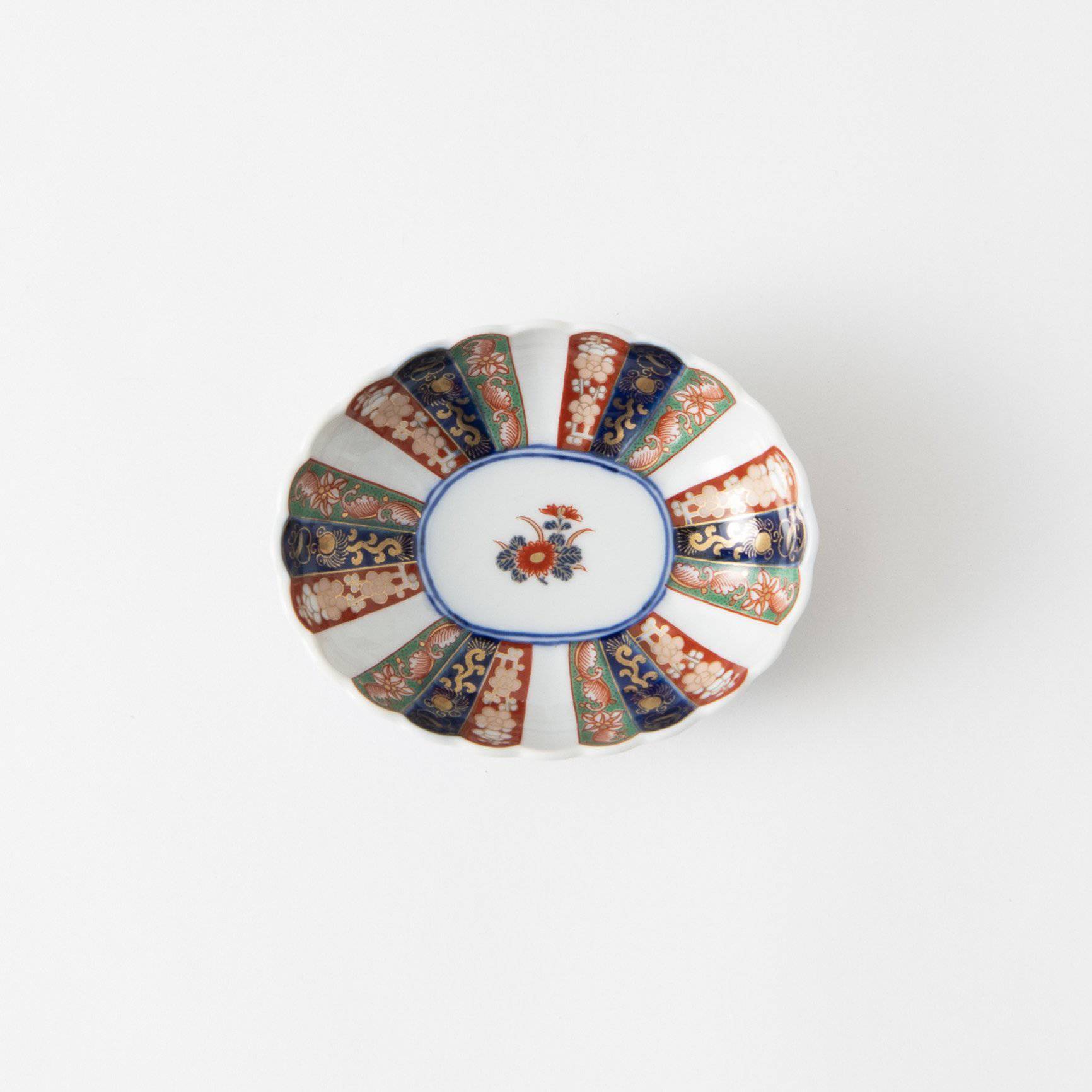 Rinkuro Kiln Old Imari Flower Hasami Kobachi Bowl A - MUSUBI KILN - Quality Japanese Tableware and Gift