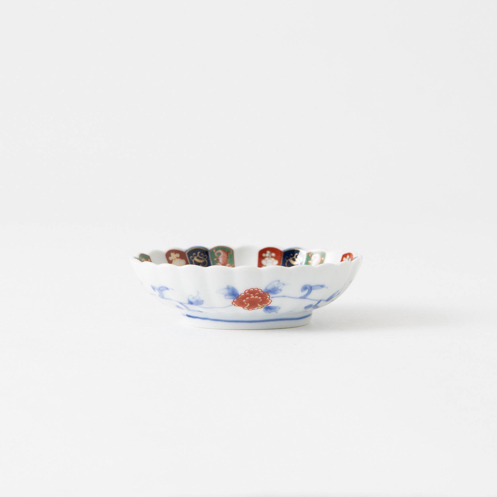 Rinkuro Kiln Old Imari Flower Hasami Kobachi Bowl A - MUSUBI KILN - Quality Japanese Tableware and Gift