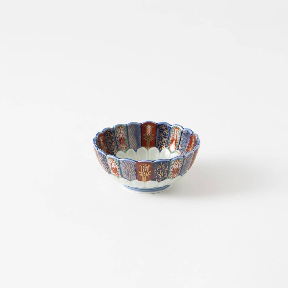 Rinkuro Kiln Old Imari Flower Hasami Kobachi Bowl B - MUSUBI KILN - Quality Japanese Tableware and Gift