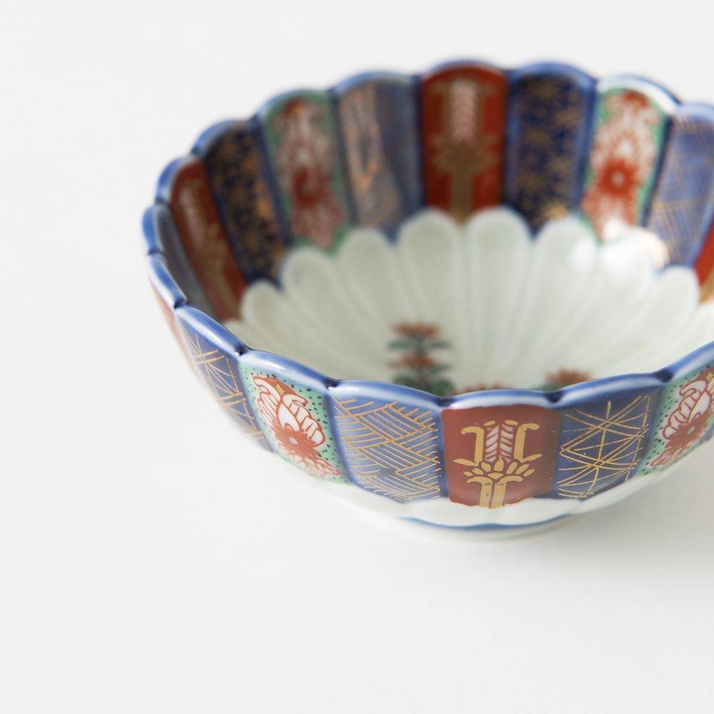 Rinkuro Kiln Old Imari Flower Hasami Kobachi Bowl B - MUSUBI KILN - Quality Japanese Tableware and Gift