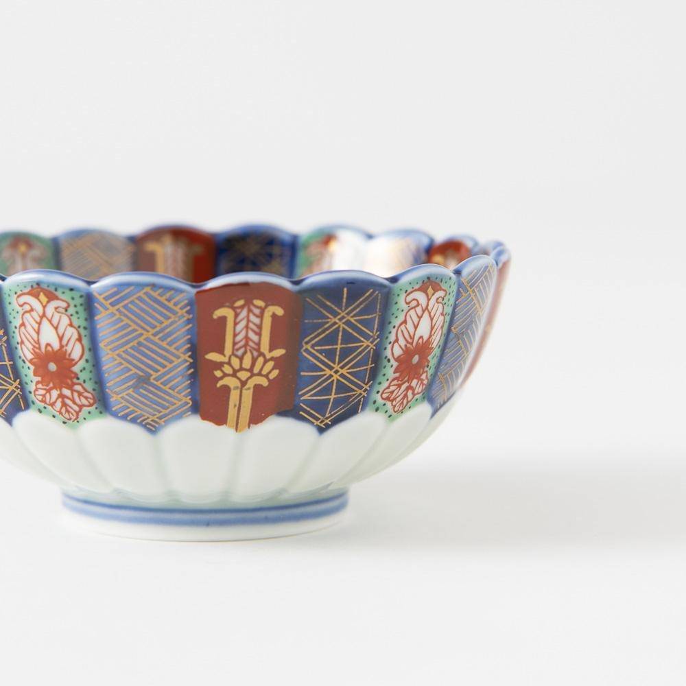 Rinkuro Kiln Old Imari Flower Hasami Kobachi Bowl B - MUSUBI KILN - Quality Japanese Tableware and Gift