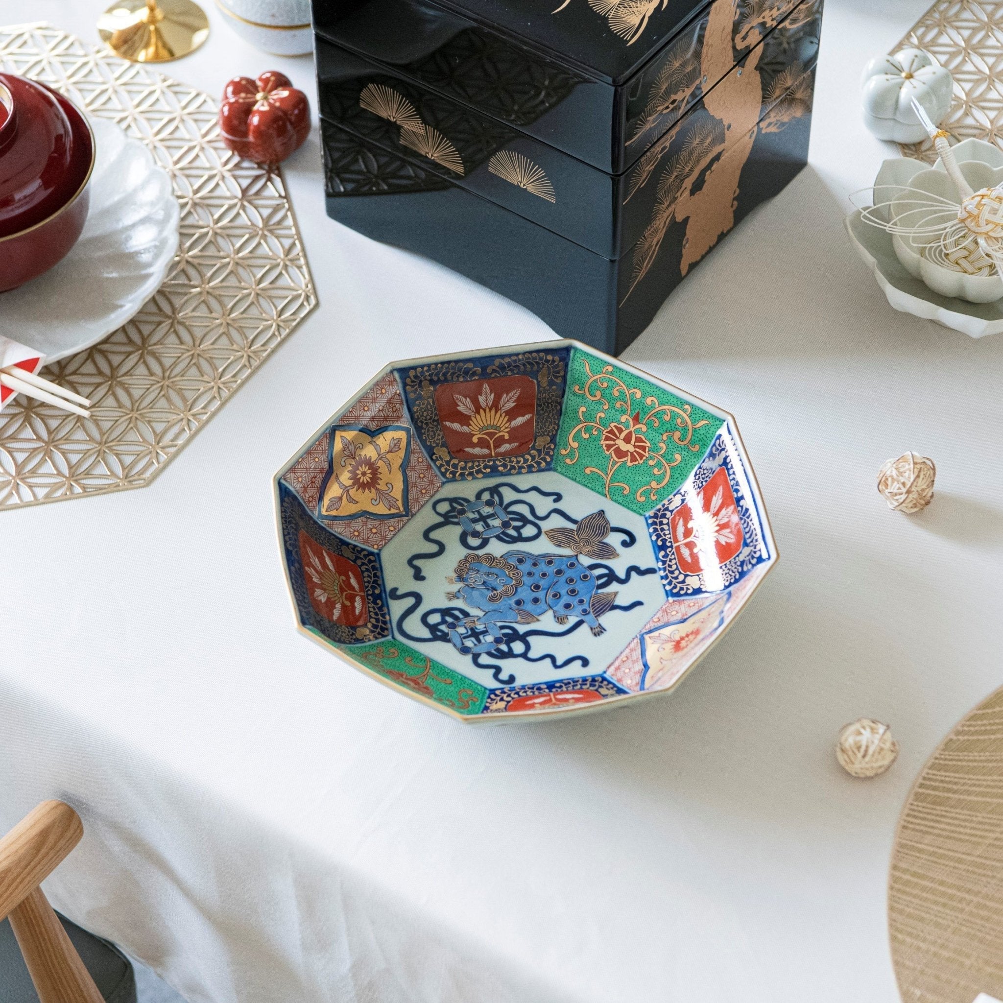 Rinkuro Kiln Old Imari Story Lion and Peony Imari Octagon Bowl - MUSUBI KILN - Quality Japanese Tableware and Gift