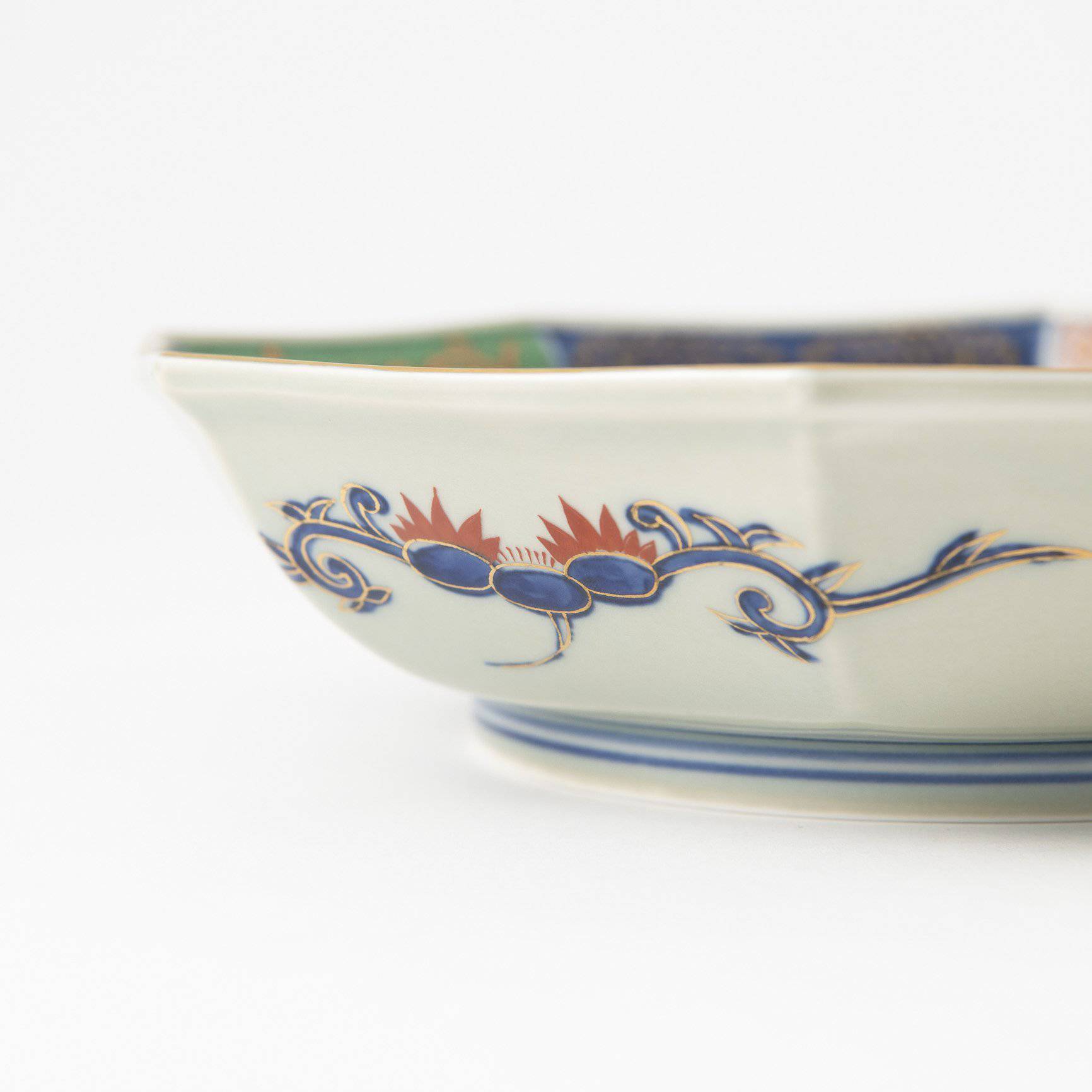 Rinkuro Kiln Old Imari Story Lion and Peony Imari Octagon Bowl - MUSUBI KILN - Quality Japanese Tableware and Gift