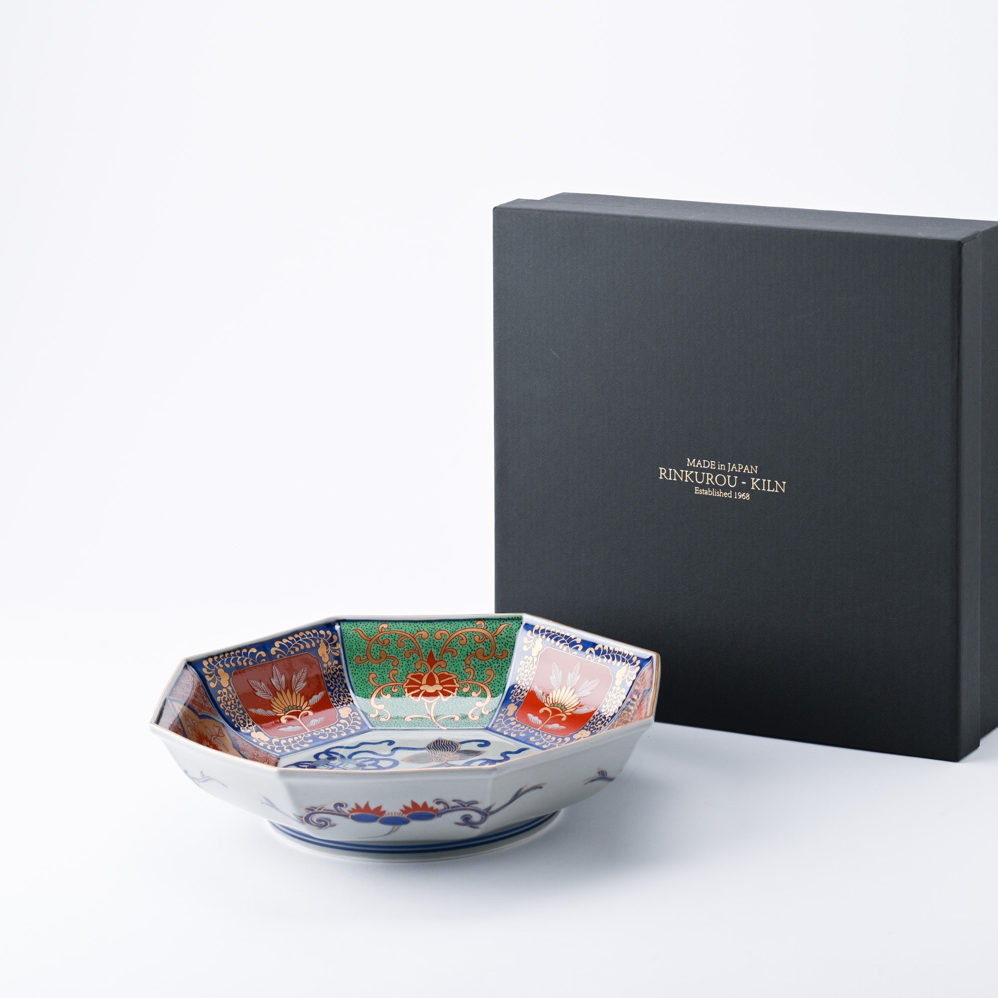 Rinkuro Kiln Old Imari Story Lion and Peony Imari Octagon Bowl - MUSUBI KILN - Quality Japanese Tableware and Gift