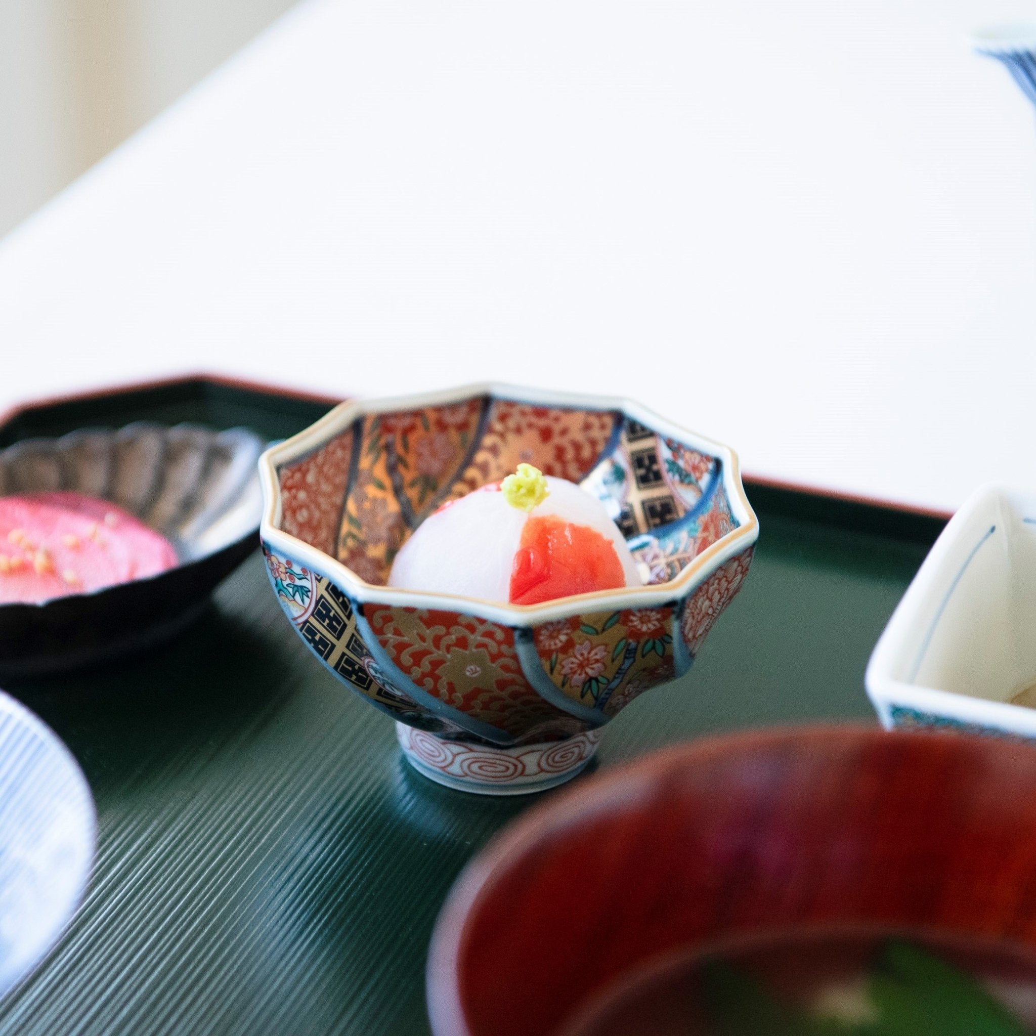 Rinkuro Kiln Old Imari Twist Hasami Small Kobachi Bowl - MUSUBI KILN - Quality Japanese Tableware and Gift