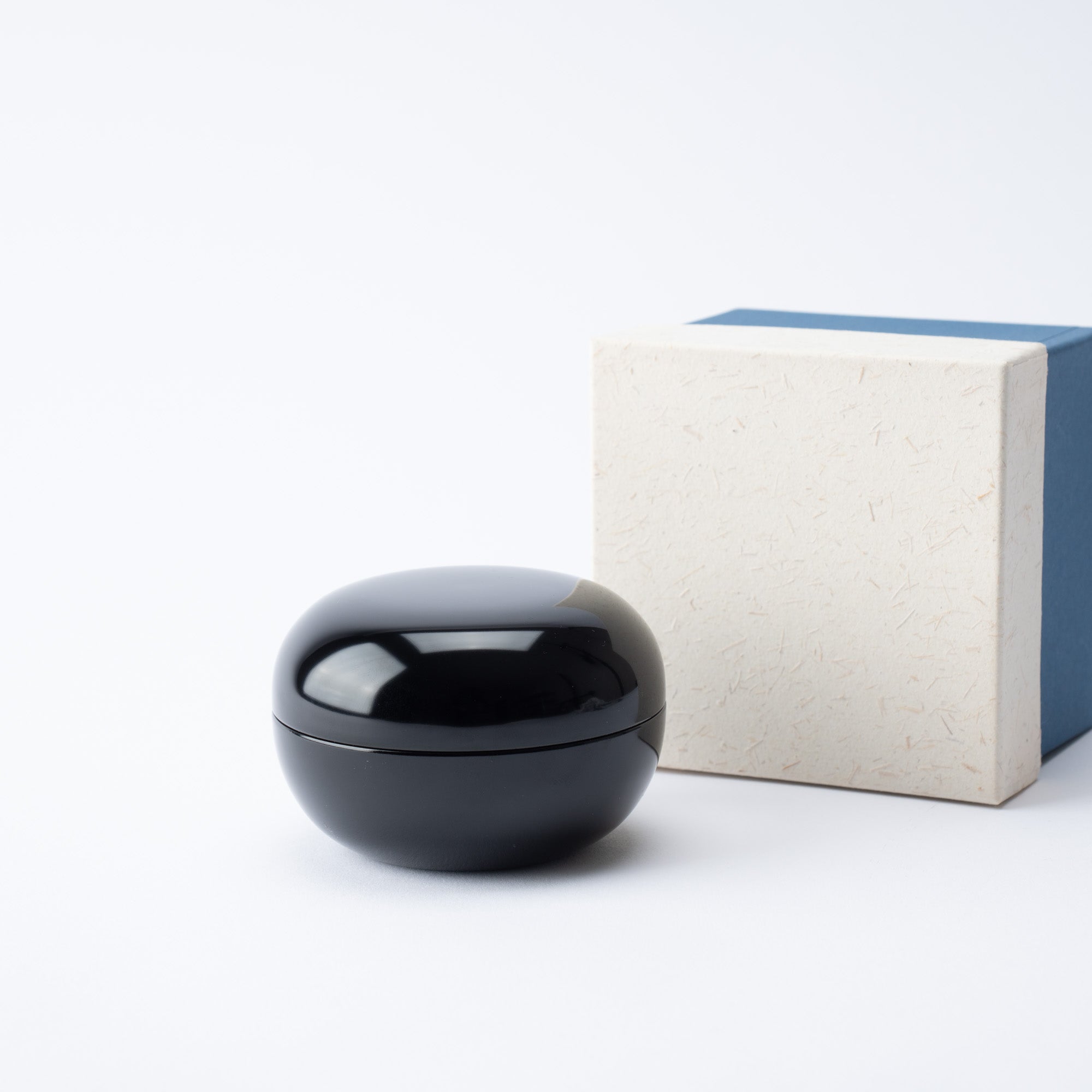 Sakura Maki - e Echizen Lacquerware Stacked Sake Cup Set With Dice - MUSUBI KILN - Quality Japanese Tableware and Gift