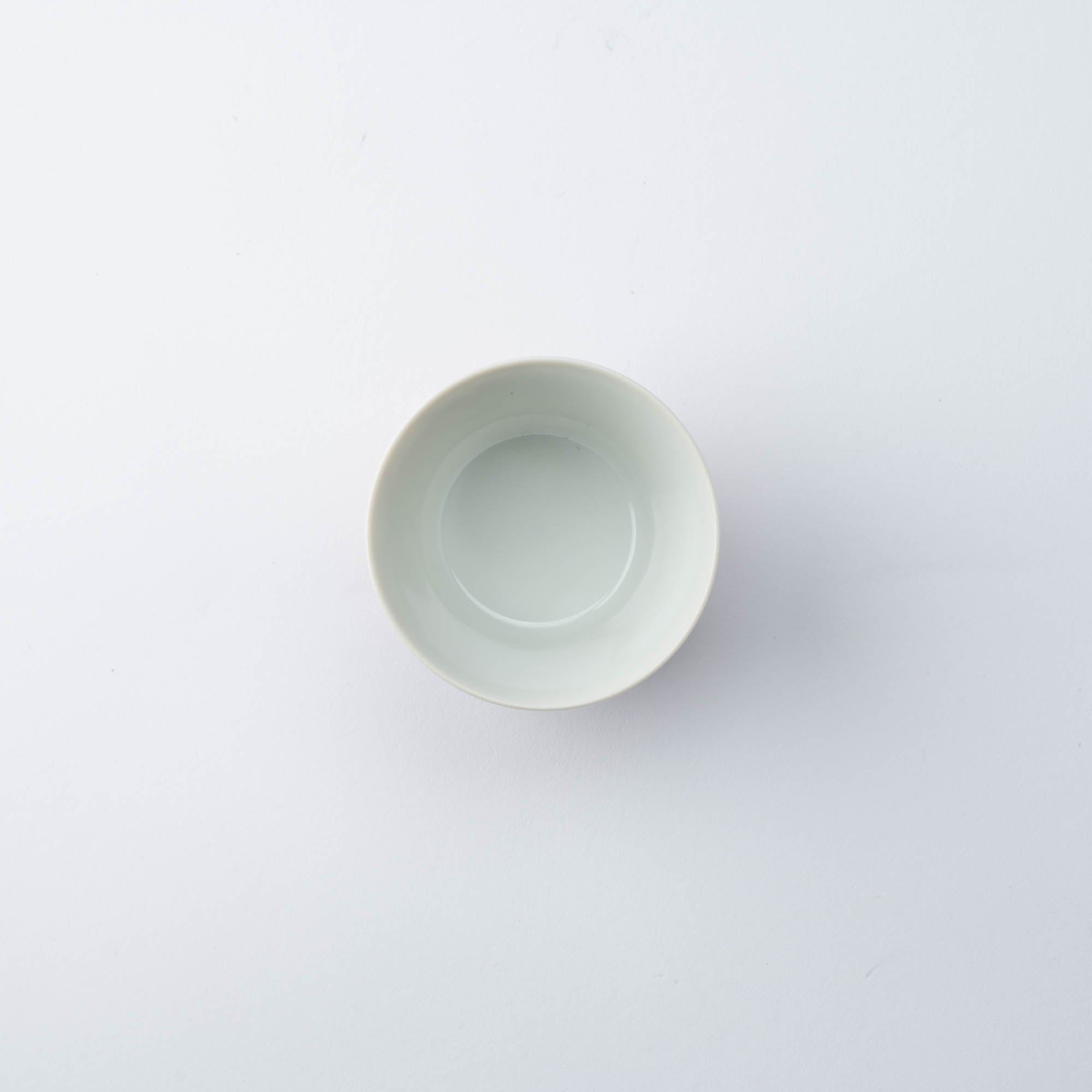 Seikou Kiln Akae Kutani Guinomi Sake Cup - MUSUBI KILN - Quality Japanese Tableware and Gift