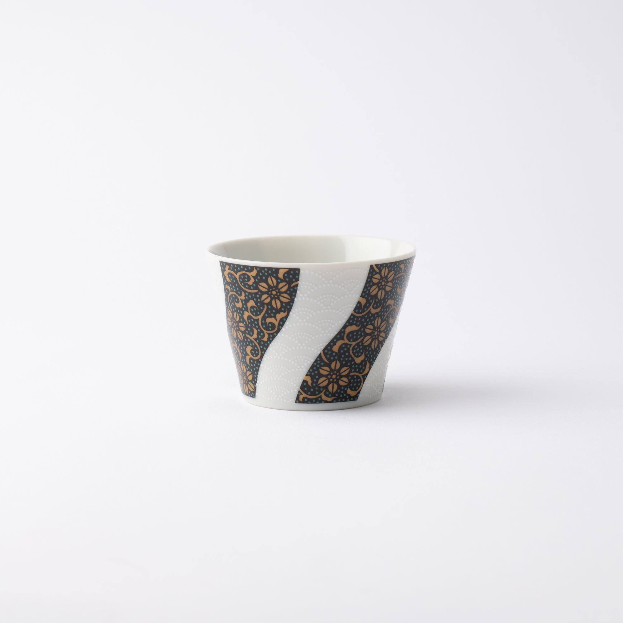 Seikou Kiln Aochibu Kutani Guinomi Sake Cup - MUSUBI KILN - Quality Japanese Tableware and Gift