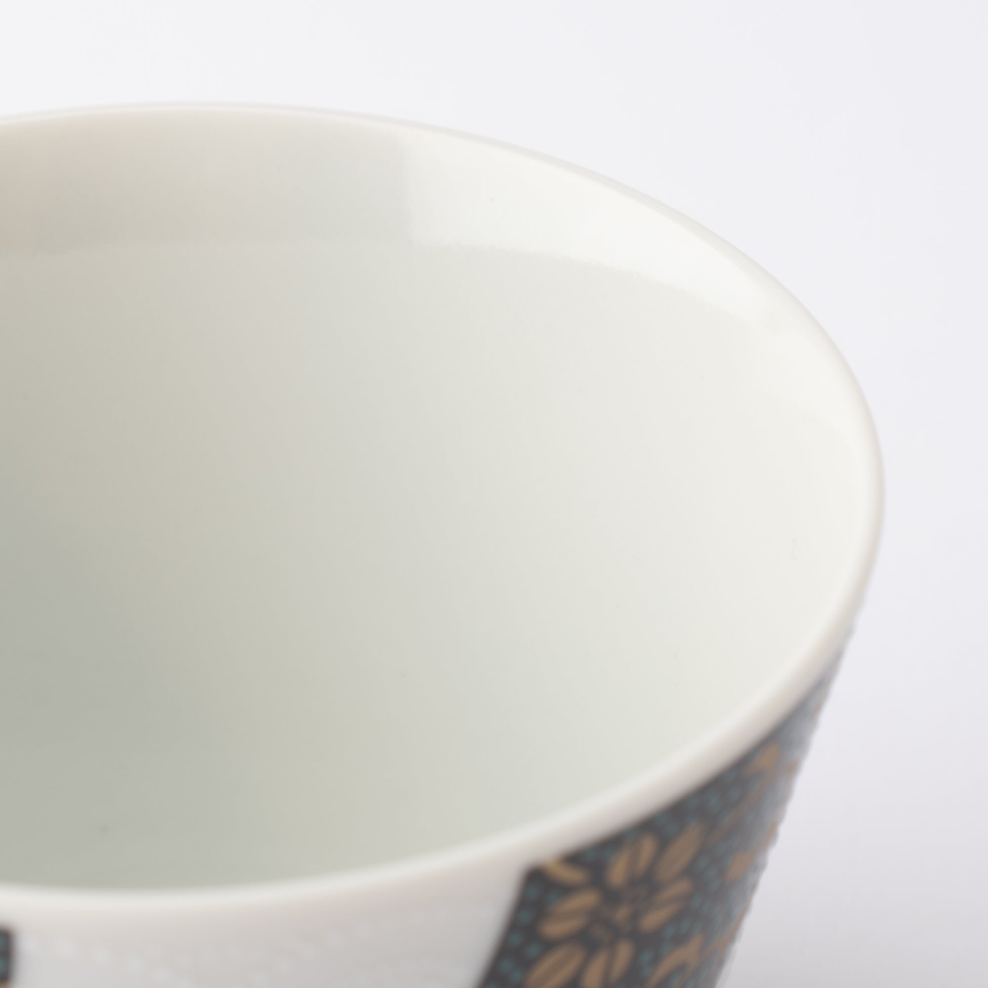 Seikou Kiln Aochibu Kutani Guinomi Sake Cup - MUSUBI KILN - Quality Japanese Tableware and Gift