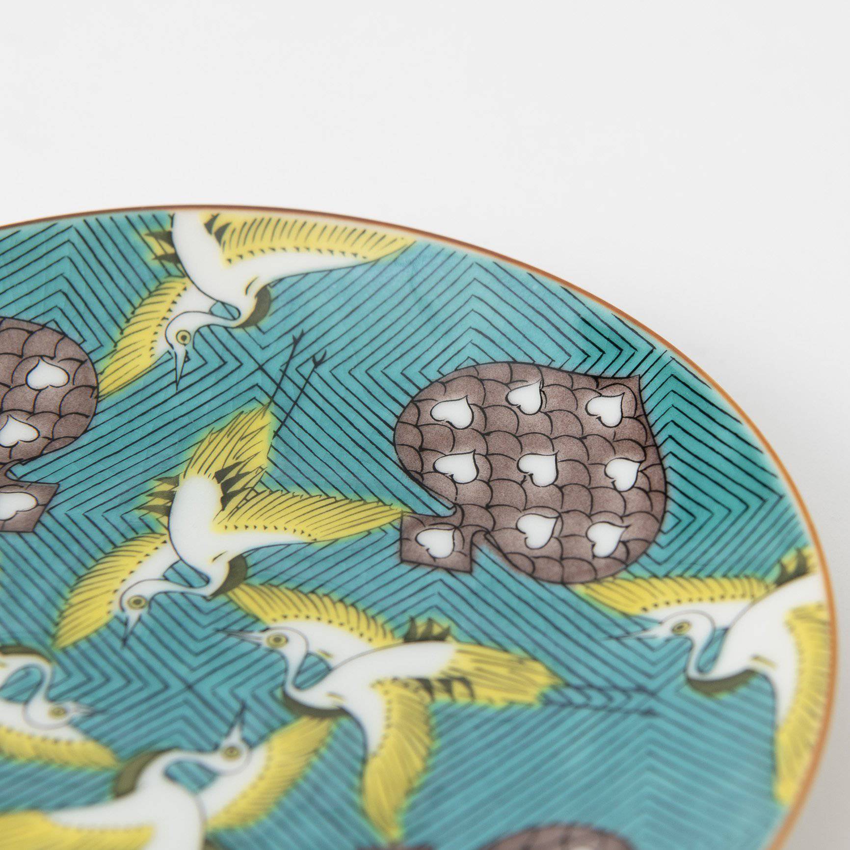 Seikou Kiln Dancing Cranes Kutani Round Plate - MUSUBI KILN - Quality Japanese Tableware and Gift