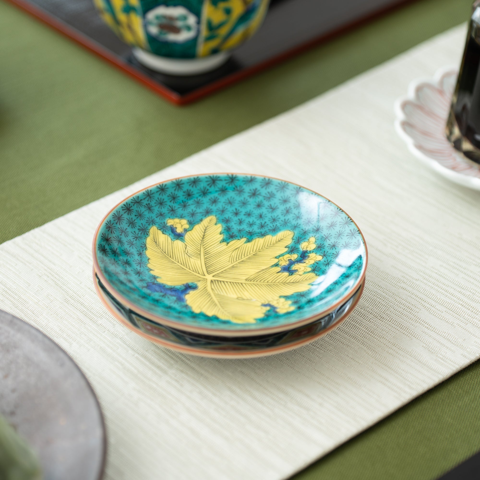 Seikou Kiln Foliage Kutani Sauce Plate - MUSUBI KILN - Quality Japanese Tableware and Gift