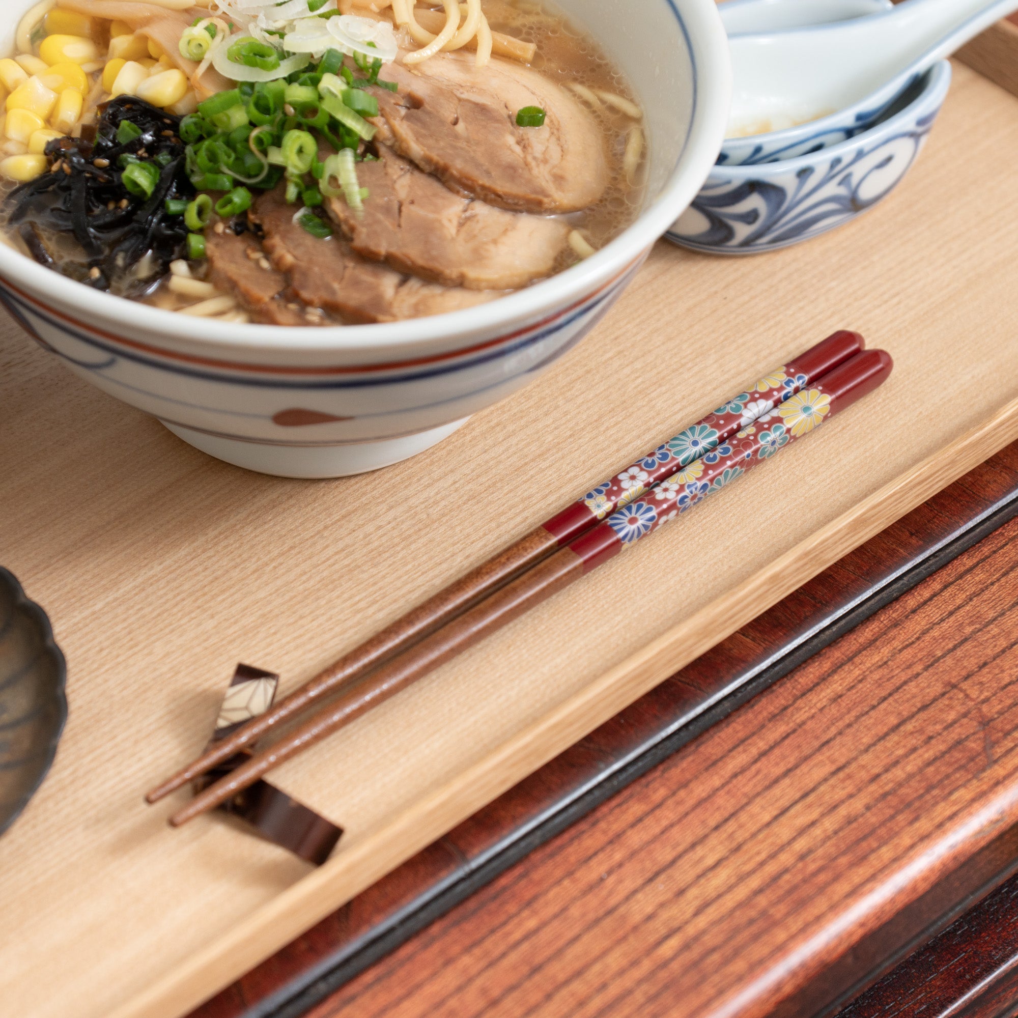 Seikou Kiln Red Kutani Color Reusable Chopsticks 21 cm (8.2 in) - MUSUBI KILN - Quality Japanese Tableware and Gift