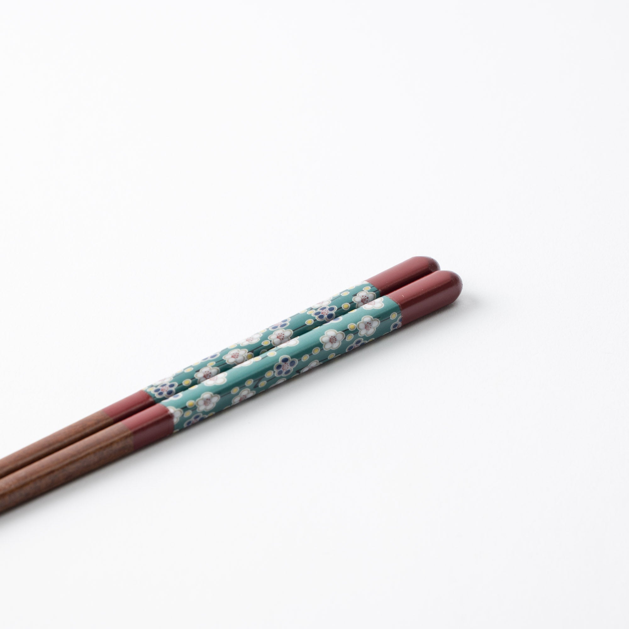 Seikou Kiln Red Kutani Color Reusable Chopsticks 21 cm (8.2 in) - MUSUBI KILN - Quality Japanese Tableware and Gift