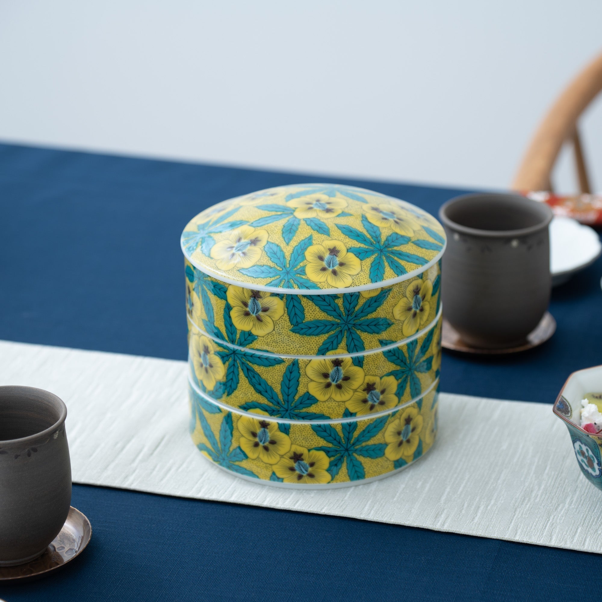 Seikou Kiln Yoshidaya Hibiscus Kutani Three Tiers Jubako Bento Box - MUSUBI KILN - Quality Japanese Tableware and Gift