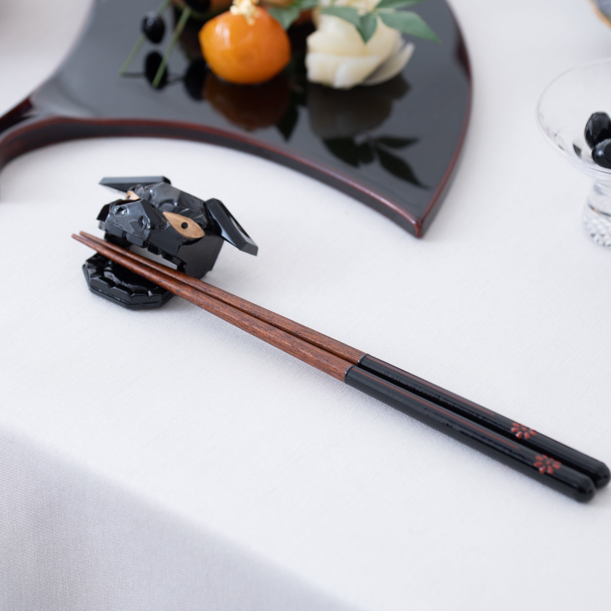 Shishimai Wakasa Lacquerware Chopsticks 23 cm (9 in) / 21 cm (8.3 in) and Chopstick Rests (Set of Two) - MUSUBI KILN - Quality Japanese Tableware and Gift